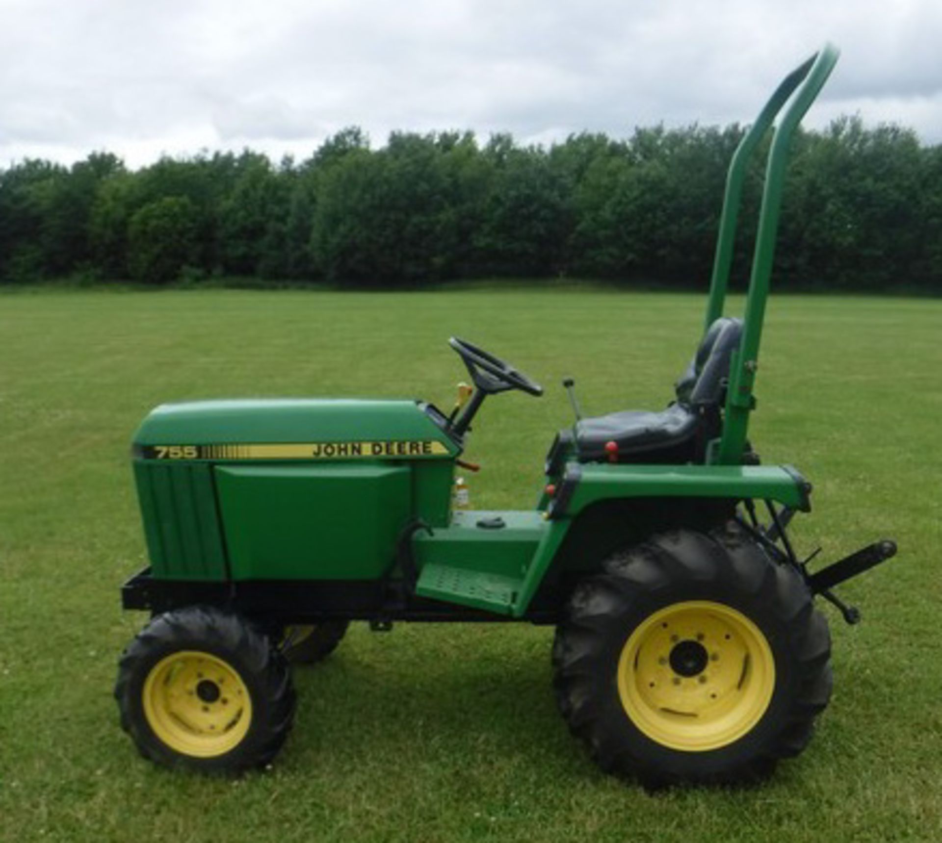 JOHN DEERE 4 x 4 Tractor 755. Reg - H97FBJ. 1003hrs (not verified) - Image 14 of 15