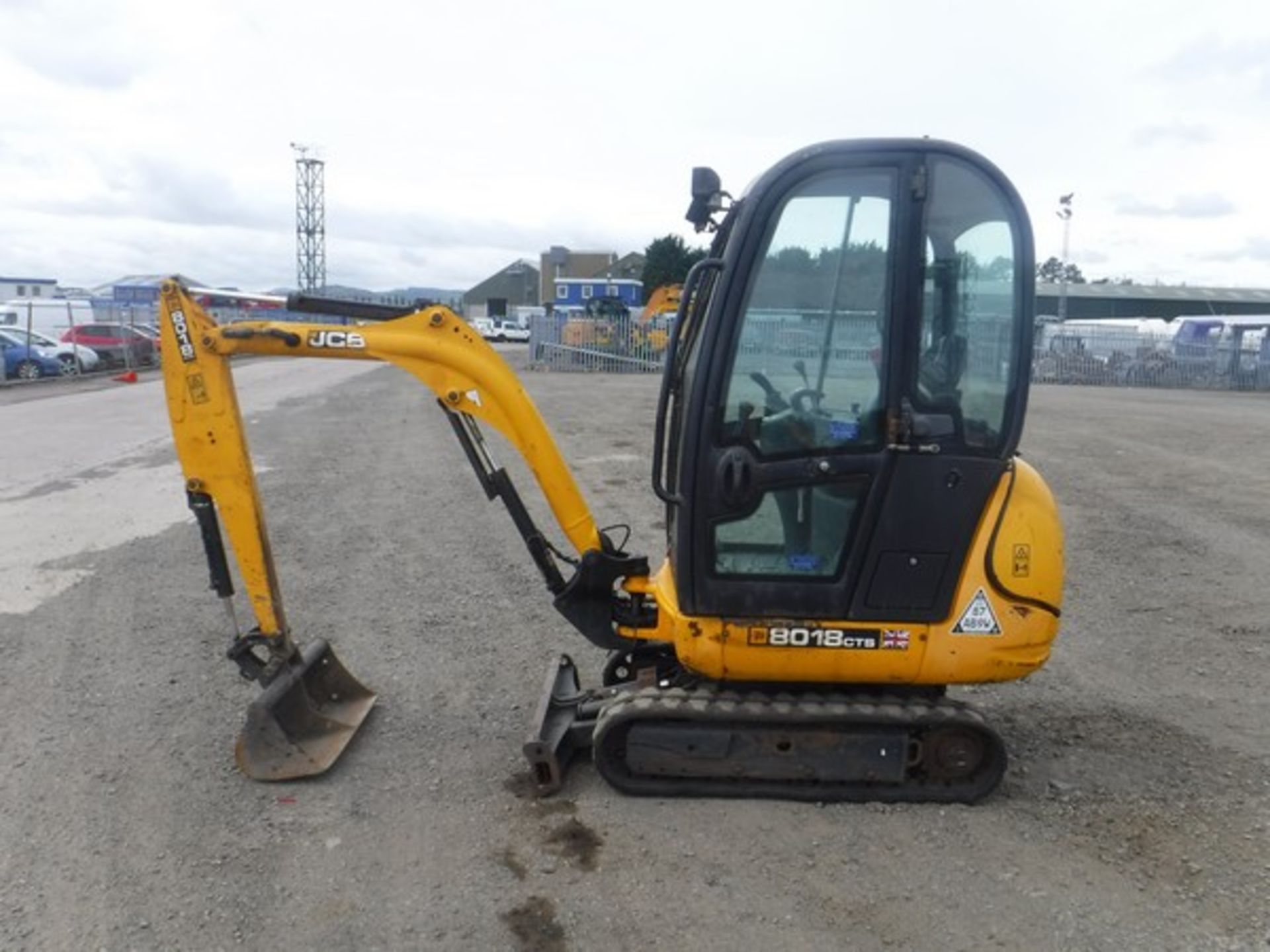 2010 JCB 80818 CTS c/w 1 bucket s/n JCB08018C01543924. 2166hrs (not verified). - Image 15 of 16