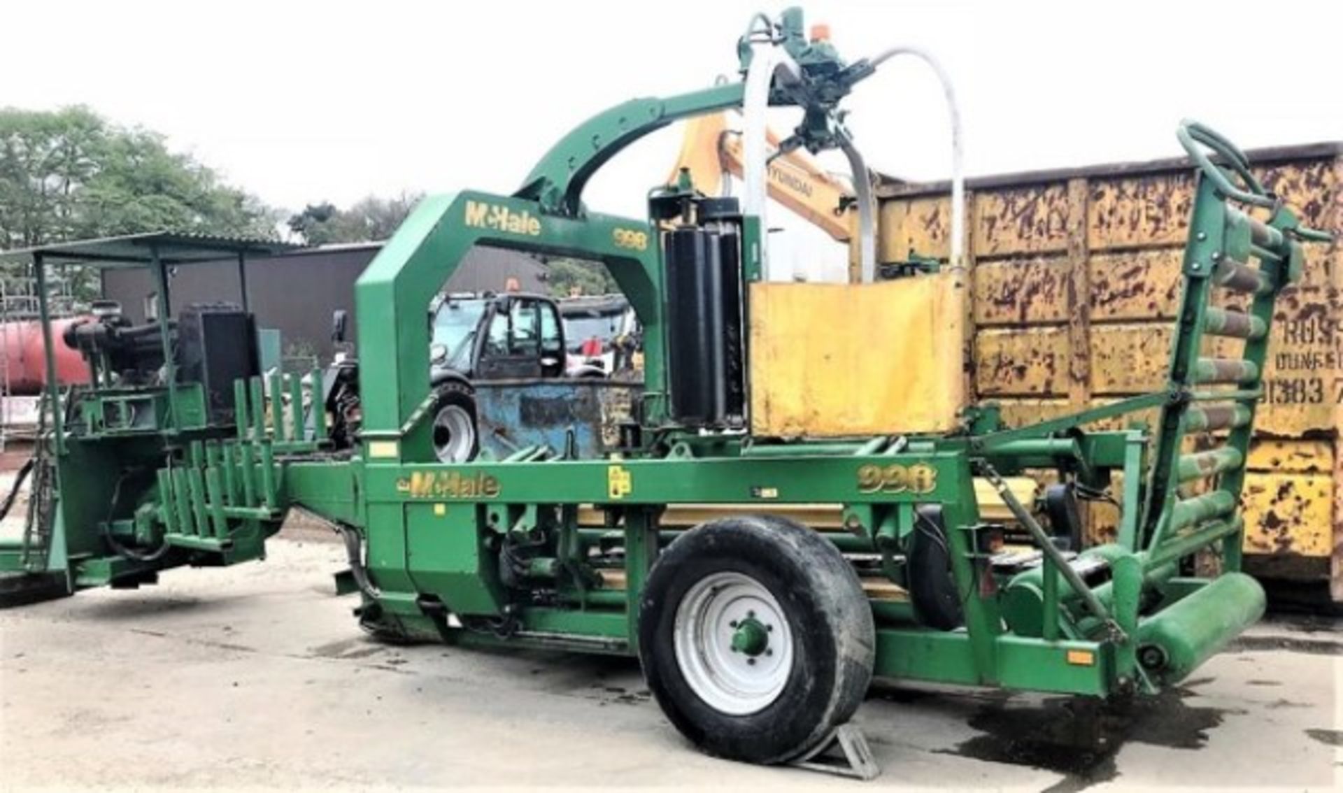 2007 MCHALE 998 square bale wrapper. S/N 250627. Runs on diesel engine. c/w 2 remote controls, servi