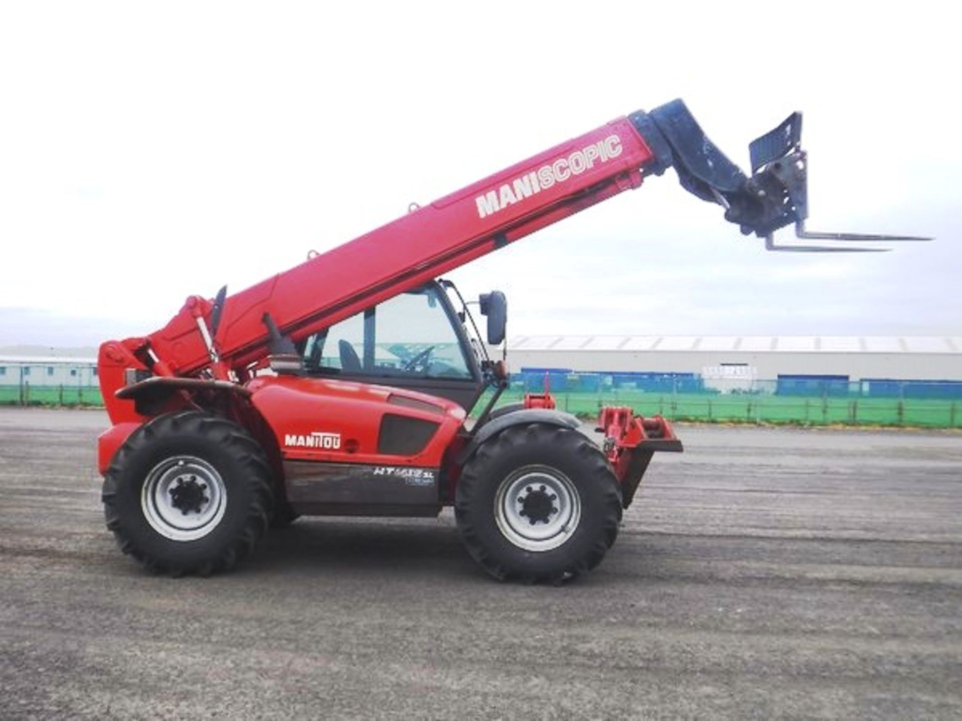 2006 MANITOU 14/35 TELEHANDLER c/w bucket & forks s/n 1230044. Reg no SP06 AXX. 2646hrs (not verifie - Image 15 of 16