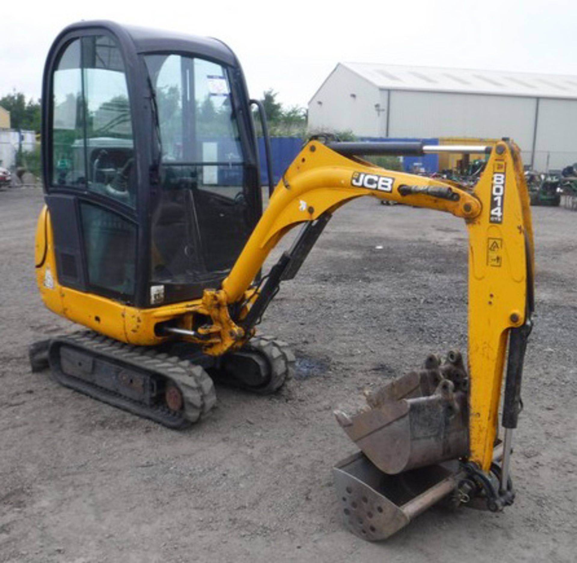 2011 JCB 80814 CTS c/w 3 buckets s/n JCB80814A01627300. 2891hrs (not verified) - Image 9 of 15