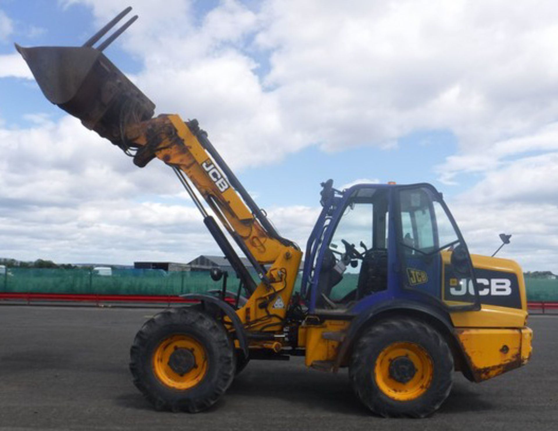 2011 JCB TM3105. Reg - SP61DWX. S/N - 1782033. 2690hrs (not verified) - Bild 16 aus 17