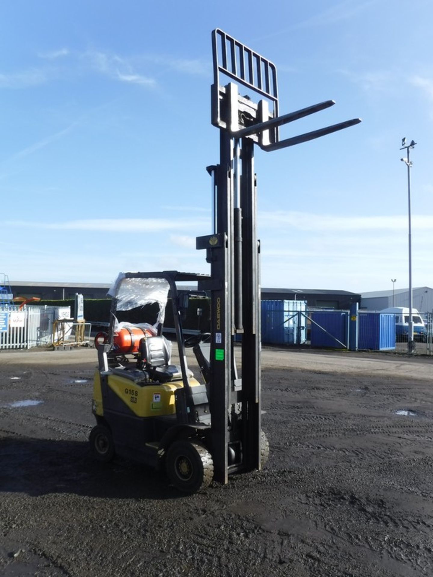 2004 DAEWOO FORKLIFT G155.Triple mast, side shift. 7006hrs (not verified) - Image 3 of 12