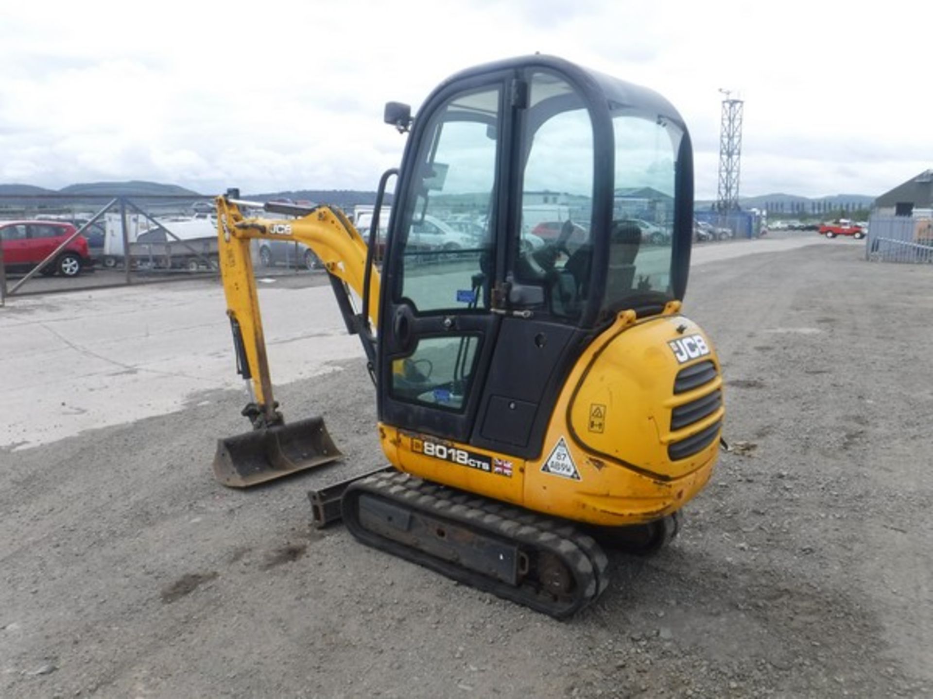 2010 JCB 80818 CTS c/w 1 bucket s/n JCB08018C01543924. 2166hrs (not verified). - Image 14 of 16