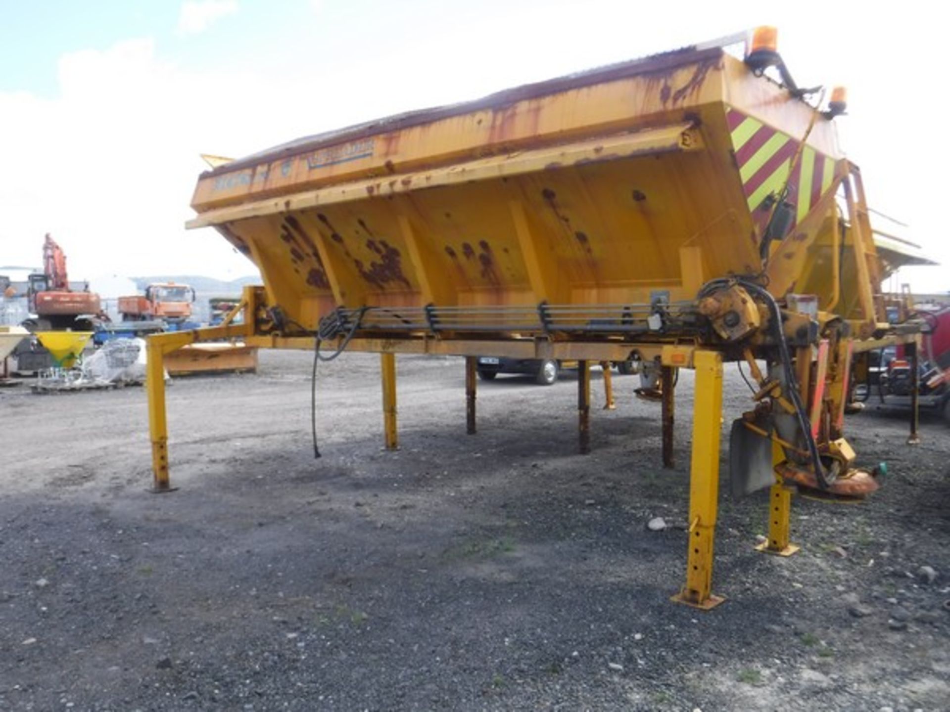 2008 ECON WZCOHJ59 - 9 cu.m QCB demountable gritter body. S/N 38066 - Image 3 of 5