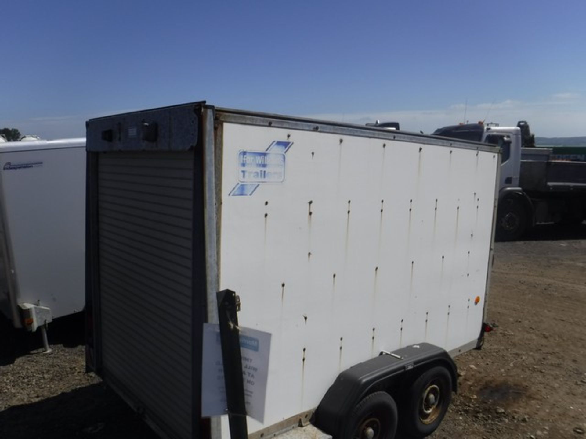 IFOR WILLIAMS 10' x 5' twin axle box trailer. Fitted with power points. VIN WO243243. Asset no. 758- - Image 2 of 6