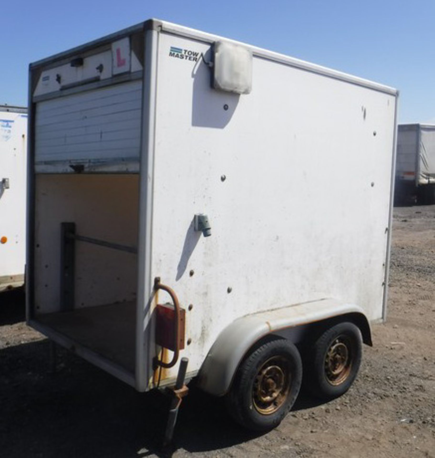 TOWMASTER 8' x 5' twin axle box trailer. Wired with power points. VIN - TM060466. Asset no. 758-6203 - Image 2 of 6