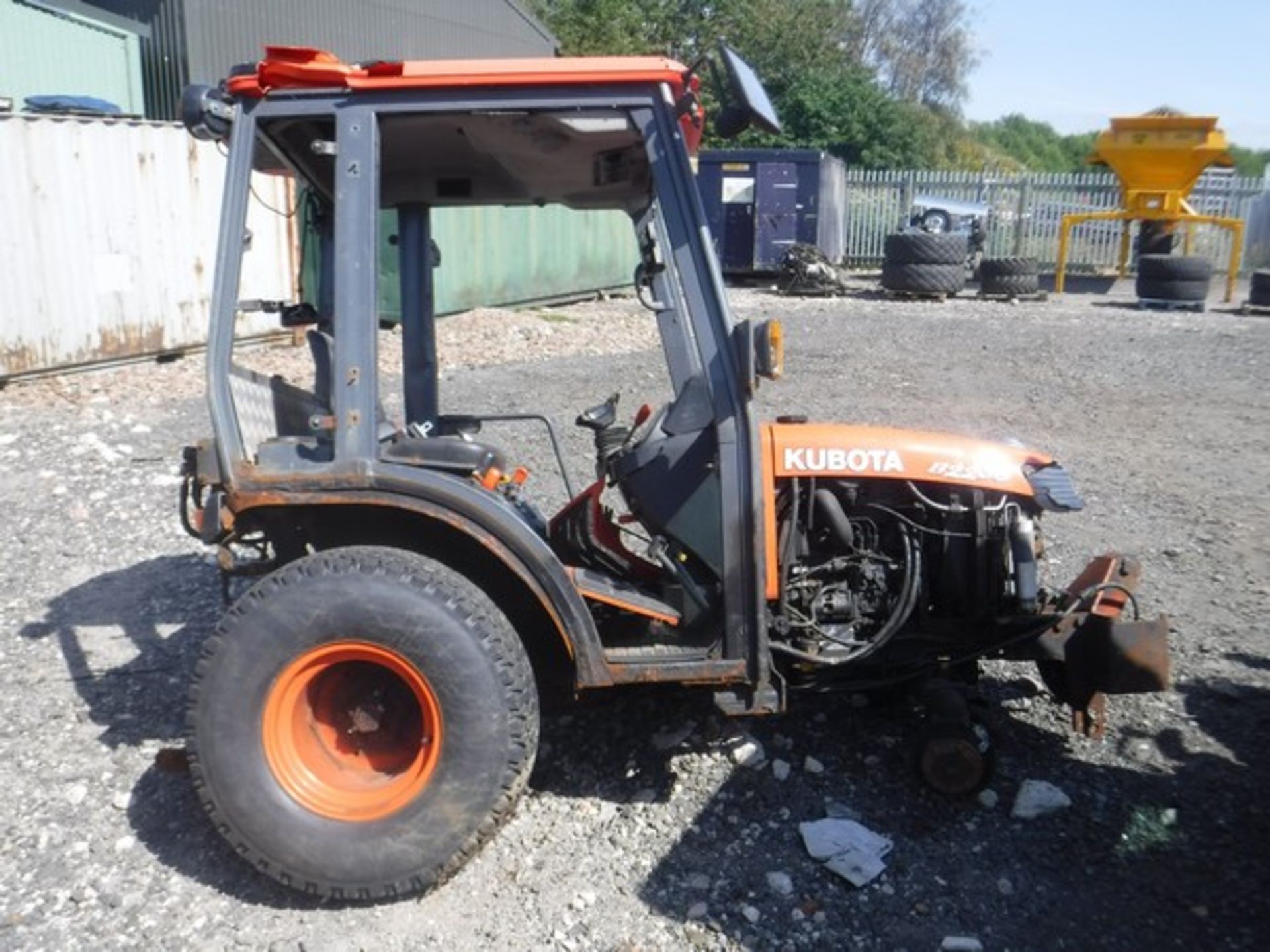 2007 KUBOTA Mini tractor. S/N B2230HD80193. Reg - DN57 HFV. 859hrs (not verified). Non-runner. For s - Image 6 of 16