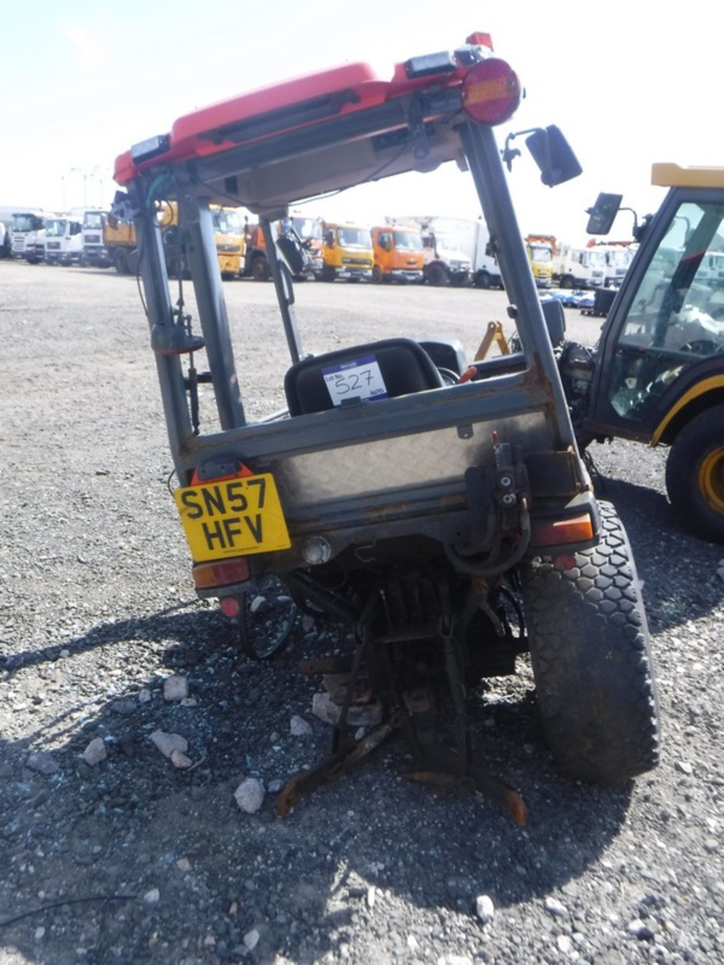 2007 KUBOTA Mini tractor. S/N B2230HD80193. Reg - DN57 HFV. 859hrs (not verified). Non-runner. For s - Image 7 of 16