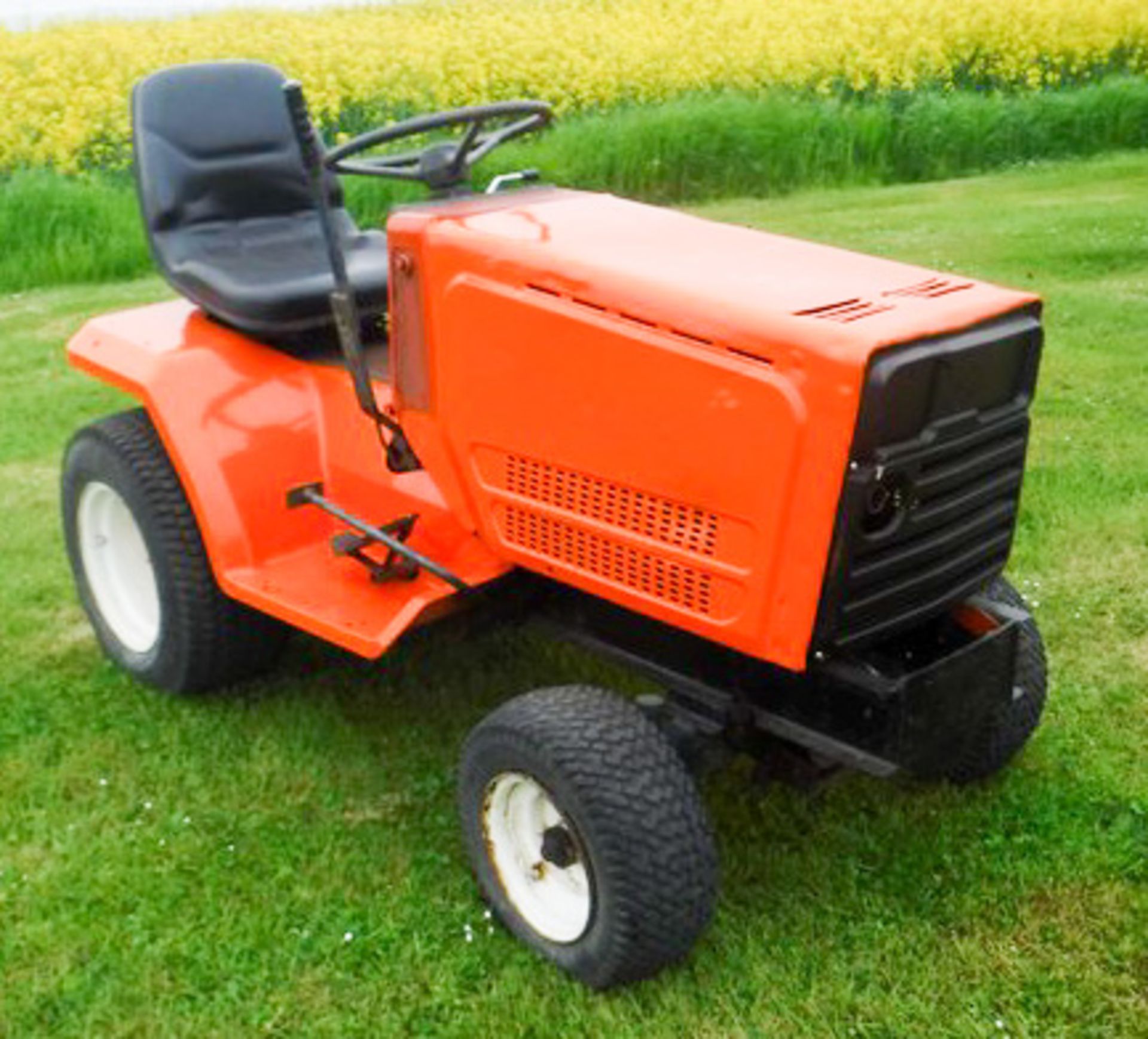 KUBOTA 14hp tractor, 4280hrs (not verified) - Image 9 of 22