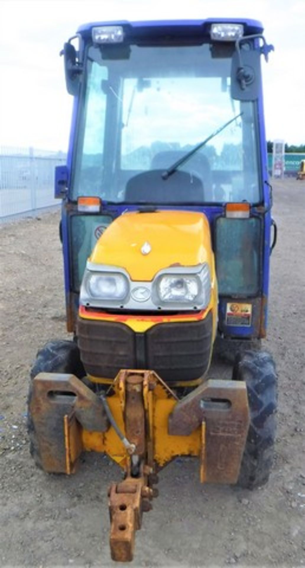 KUBOTA B5 Mini tractor. C/W mounted wheel driven salt spreader. Reg No SN58 EVF s/n 30729. 503hrs (n - Image 8 of 15