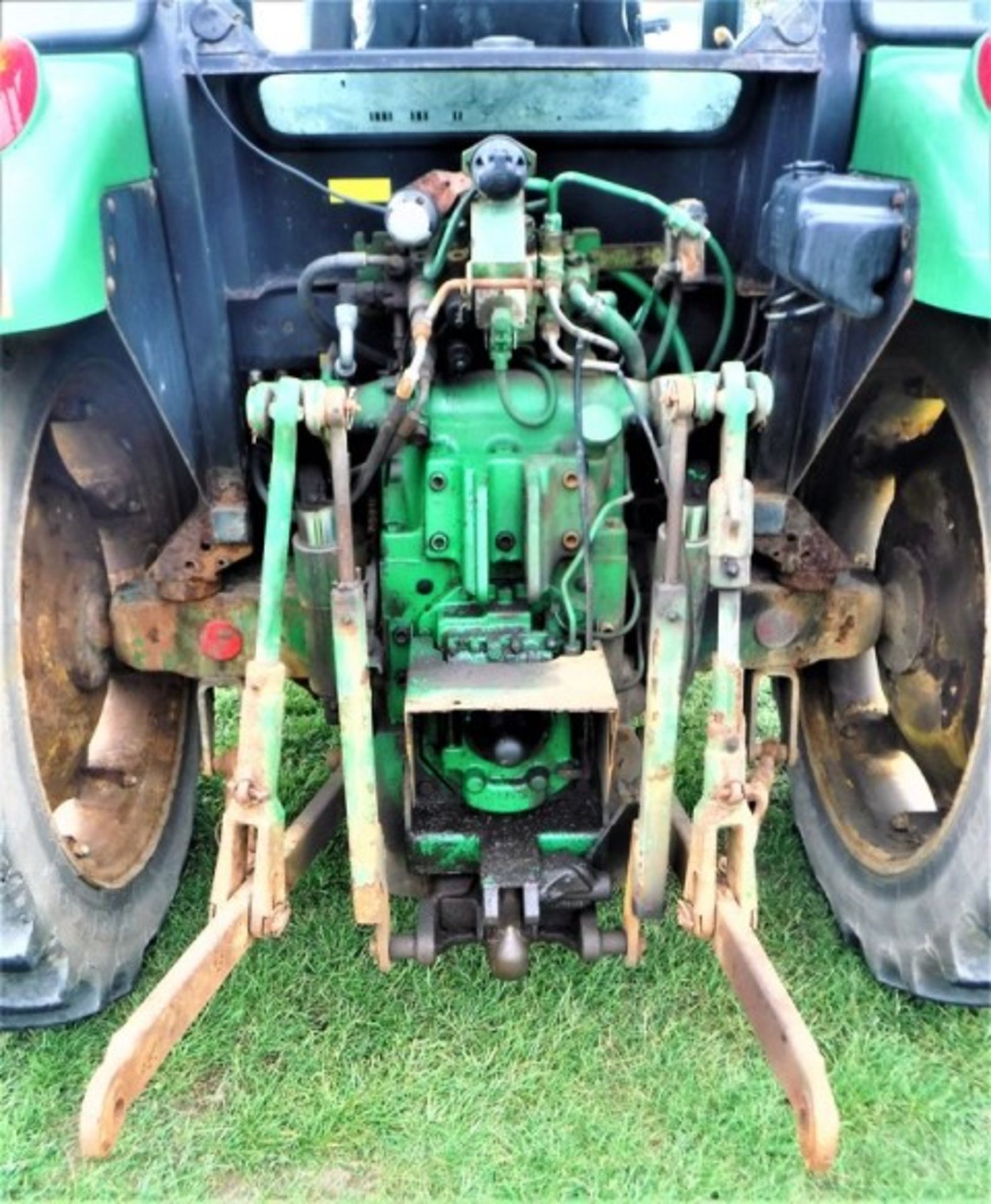 2004 JOHN DEERE 5720 c/w Quicke Q940 loader & bucket. Tractor VIN - L05720E434442. Reg No SY54 CDN 2 - Image 14 of 14