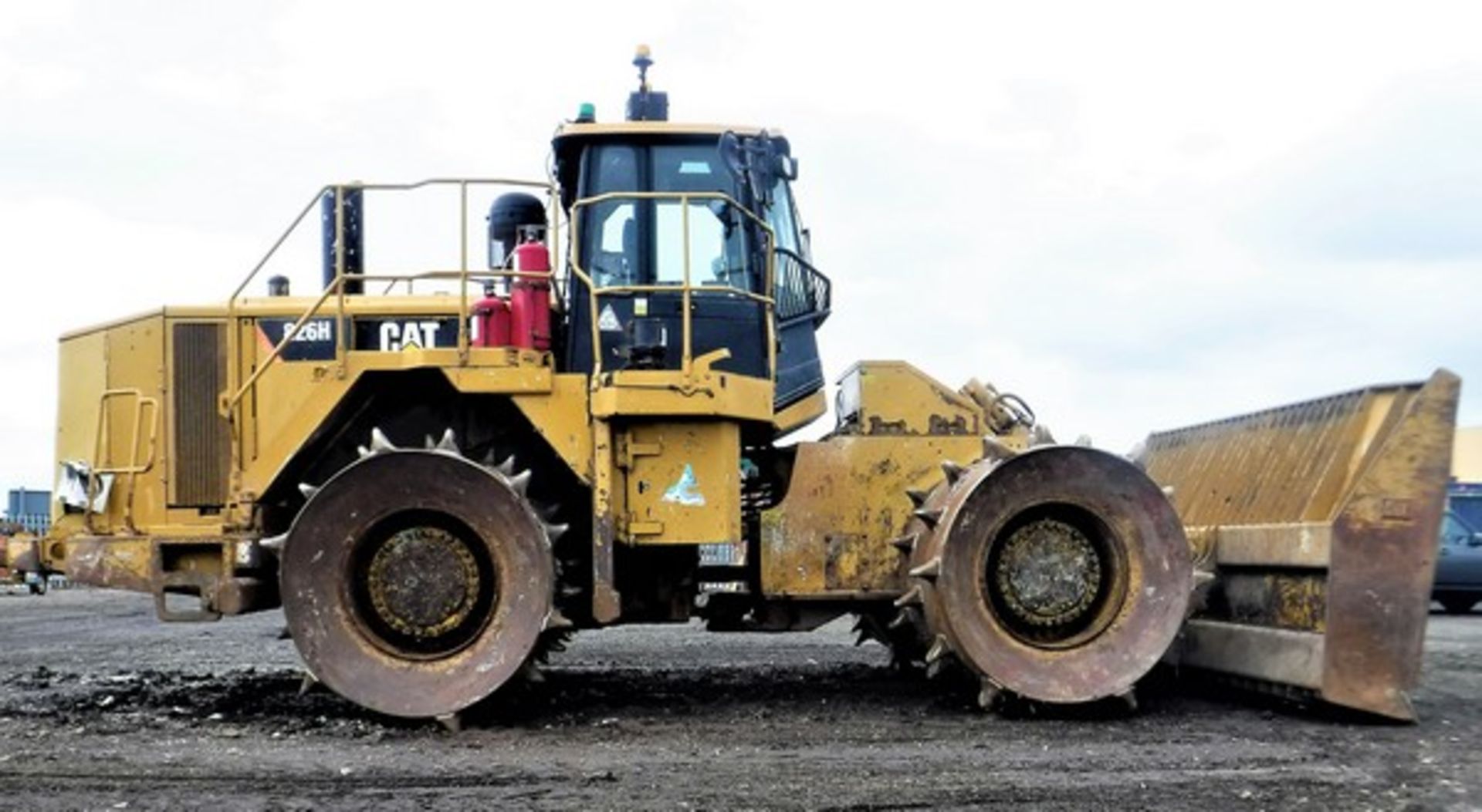 2010 CATERPILLAR 826H landfill compactor c/w service history folder, original invoice and other rele - Image 20 of 24