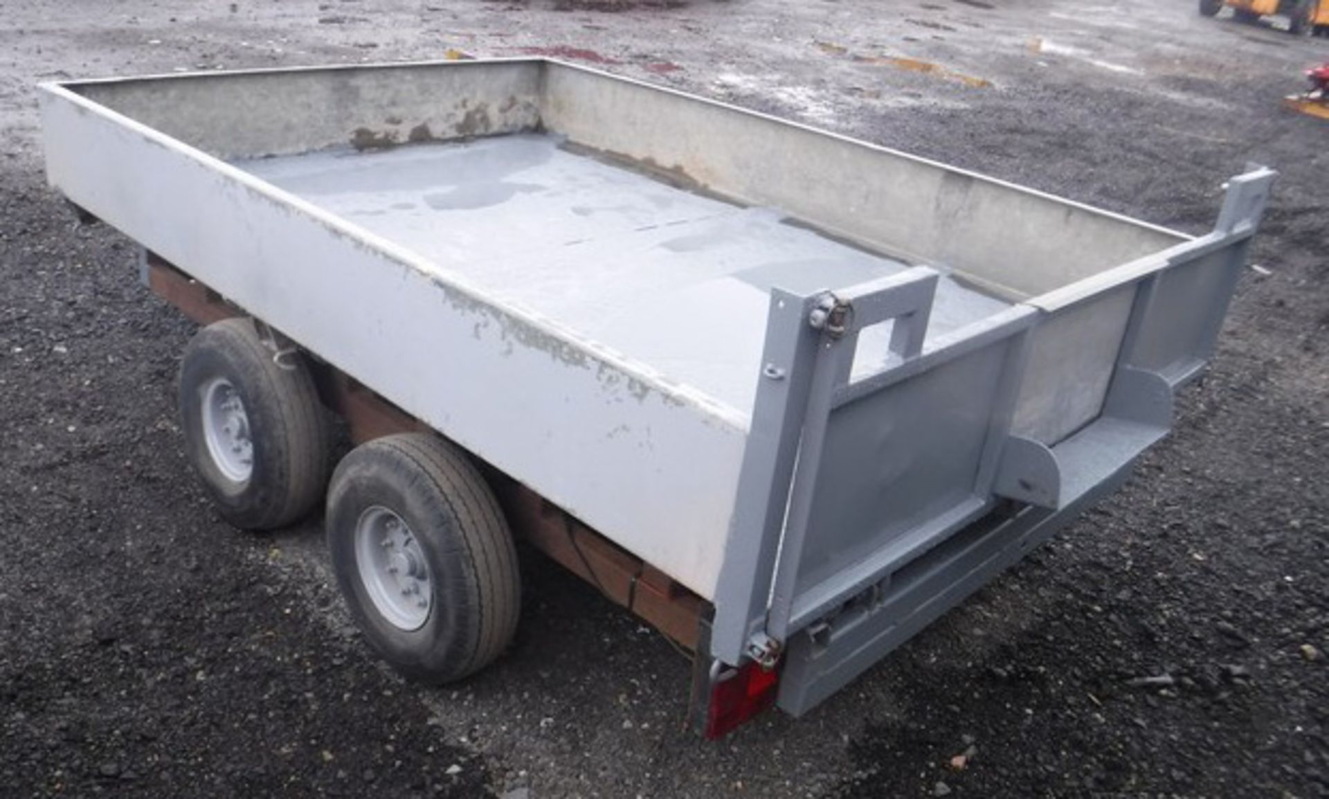TIPPING TRAILER, 2 ton, fixed galvanised sides. 2.6m x 1.85m. No plates or paperwork - Image 3 of 4
