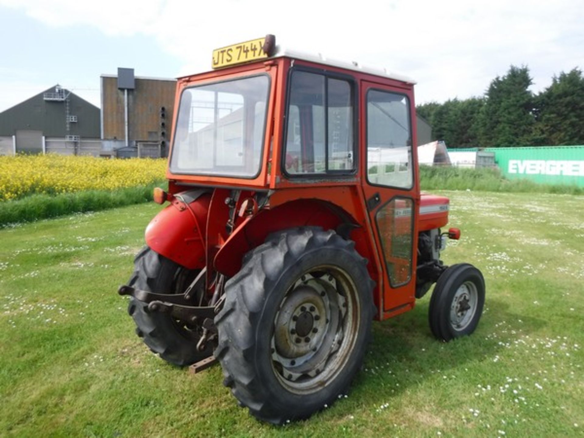 MASSY FERGUSON 1525 vine yard. Reg - JTS744X, 4886hrs (not verified) - Image 24 of 36