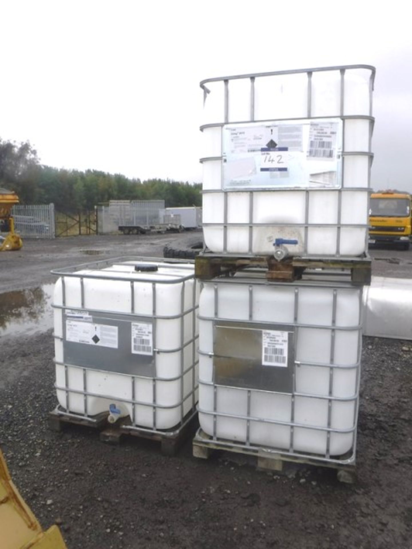 IBC 1000 litre tanks (3) - Image 2 of 2