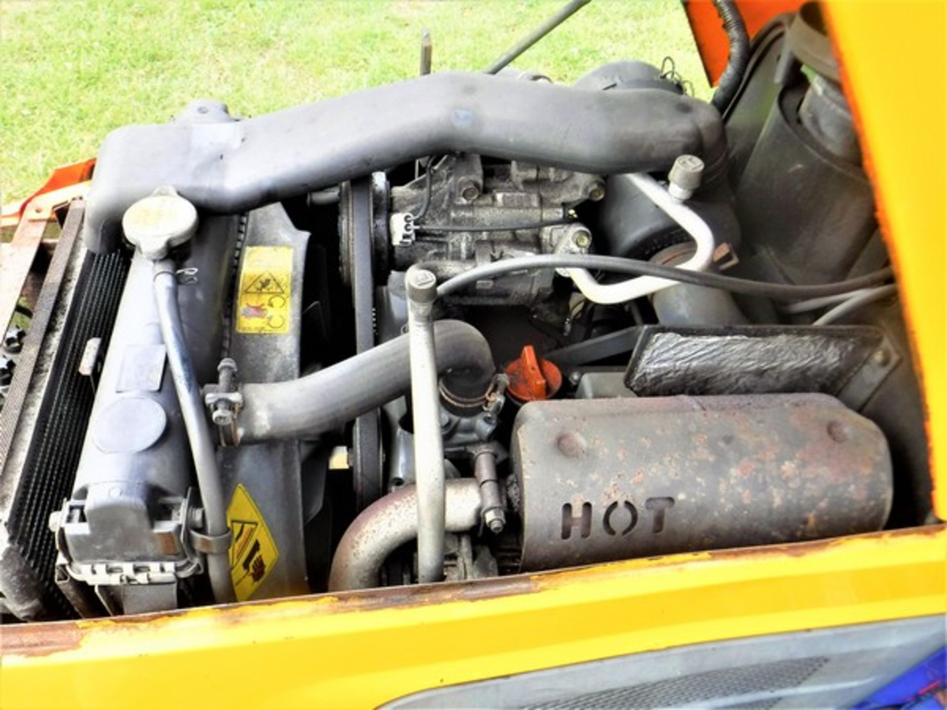 2008 KUBOTA B5 mini tractor c/w mounted PTO driven D W Tomlin salt spreader Reg No SN58 EVJ. ID No - - Image 2 of 19