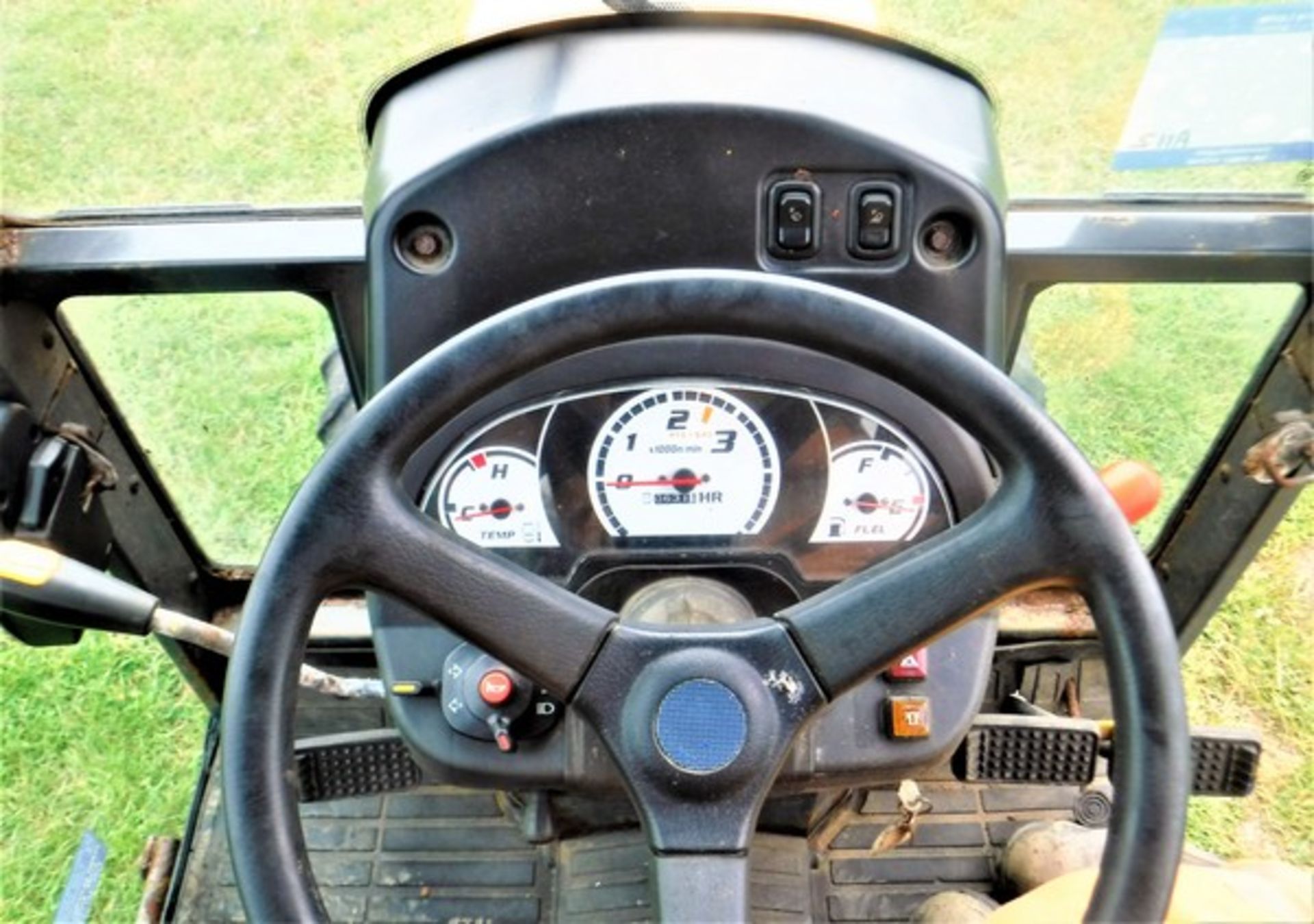 2008 KUBOTA B5 mini tractor c/w mounted PTO driven D W Tomlin salt spreader Reg No SN58 EVJ. ID No - - Image 7 of 19