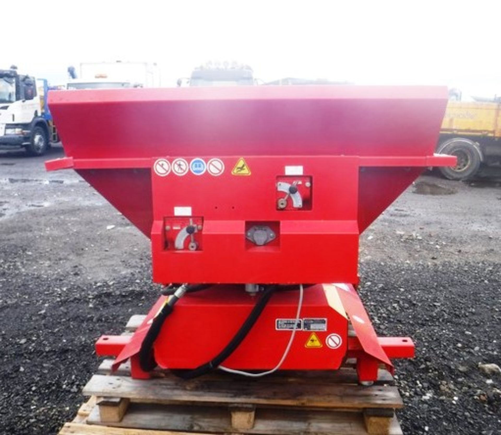 TYCROP PRO pass mounted spreader. S/N 20968100035786 - Image 4 of 6