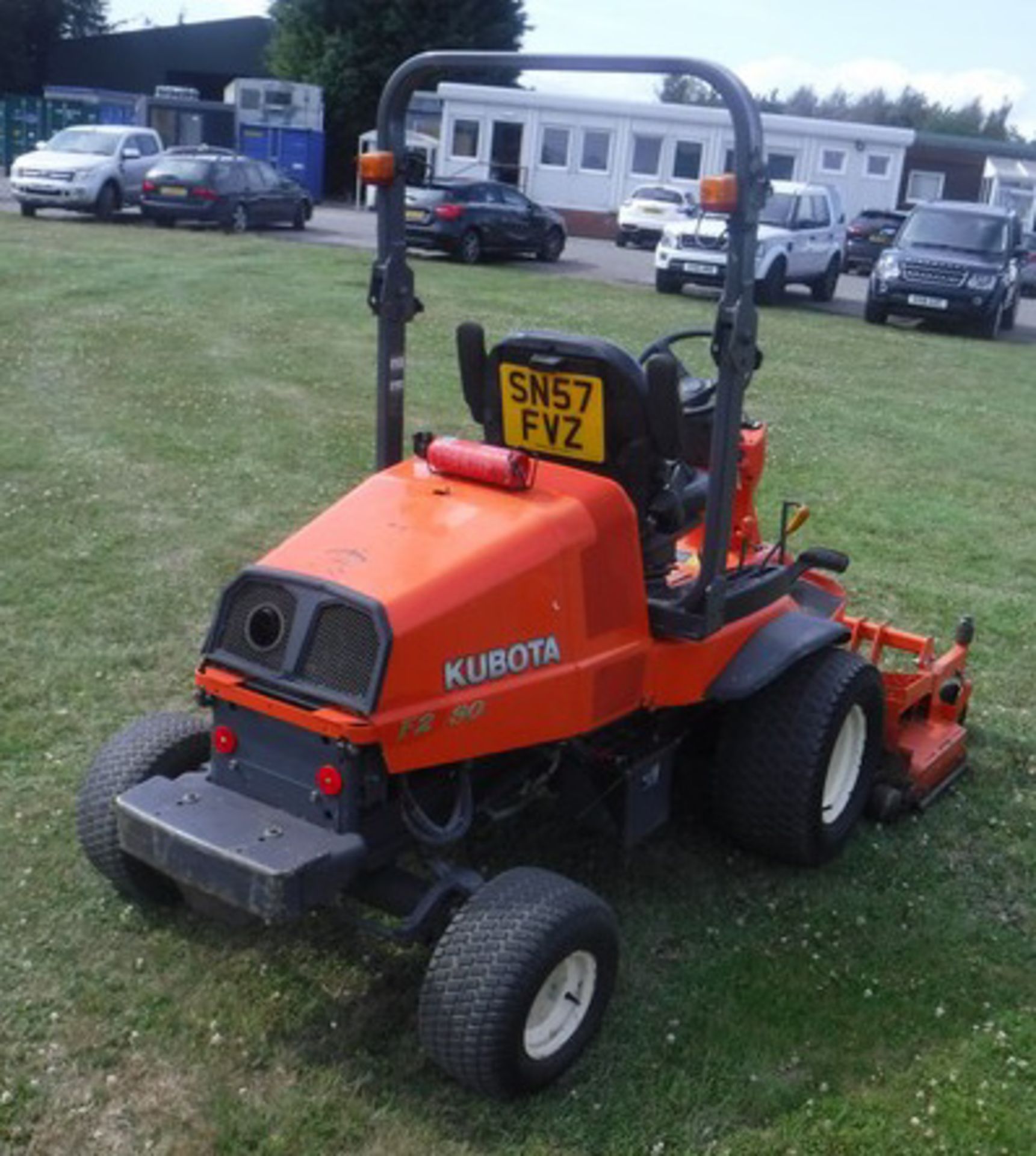 2007 KUBOTA F2880 ride on mower. S/N F2880EC c/w out front cutting deck. 3496 hrs (not verified) - Image 9 of 13