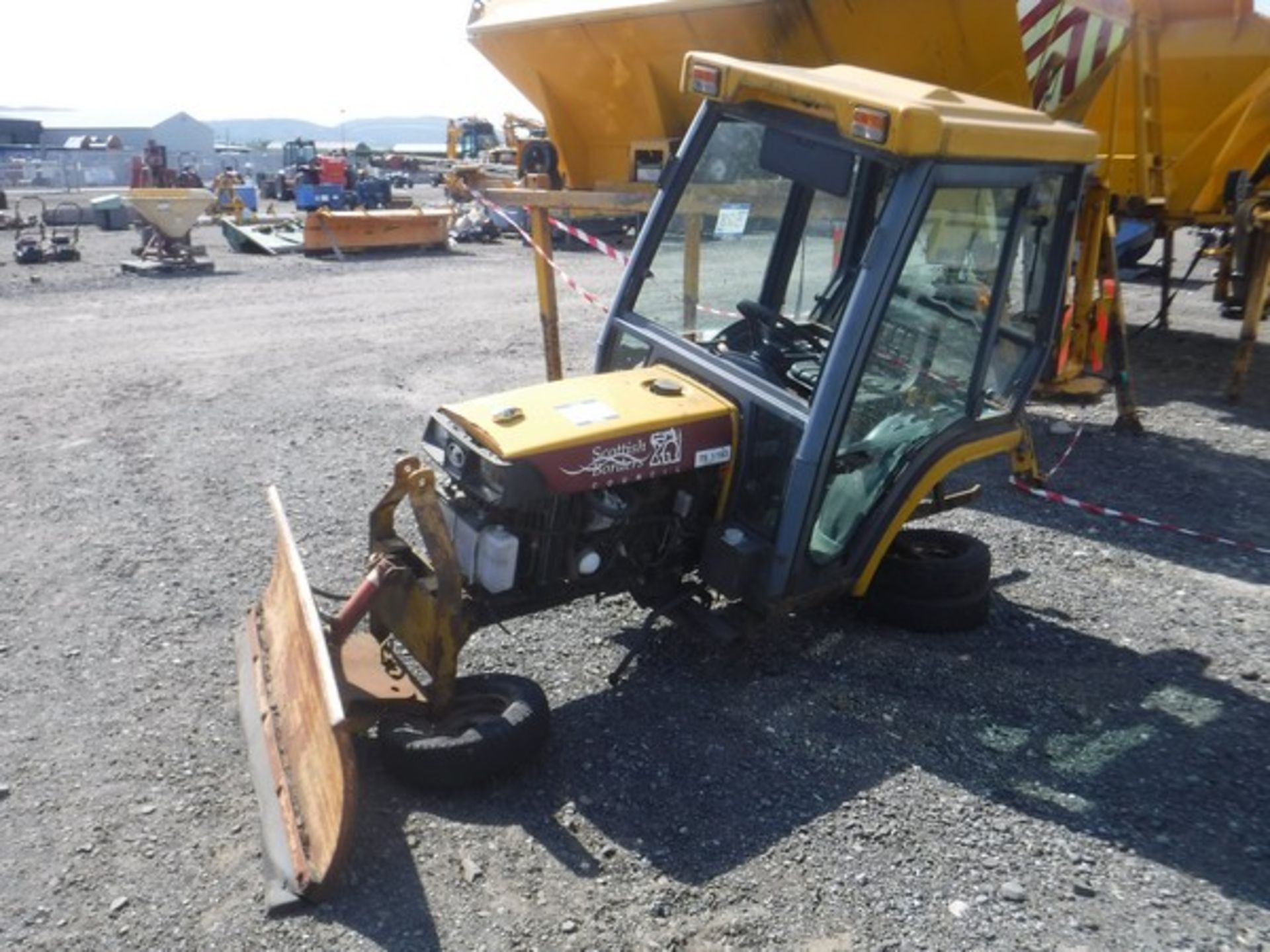 2003 KUBOTA Mini tractor. S/N B2110HD8057A. Reg - SN53 JKU. 788 hrs (not verified). Non-runner for - Image 2 of 20