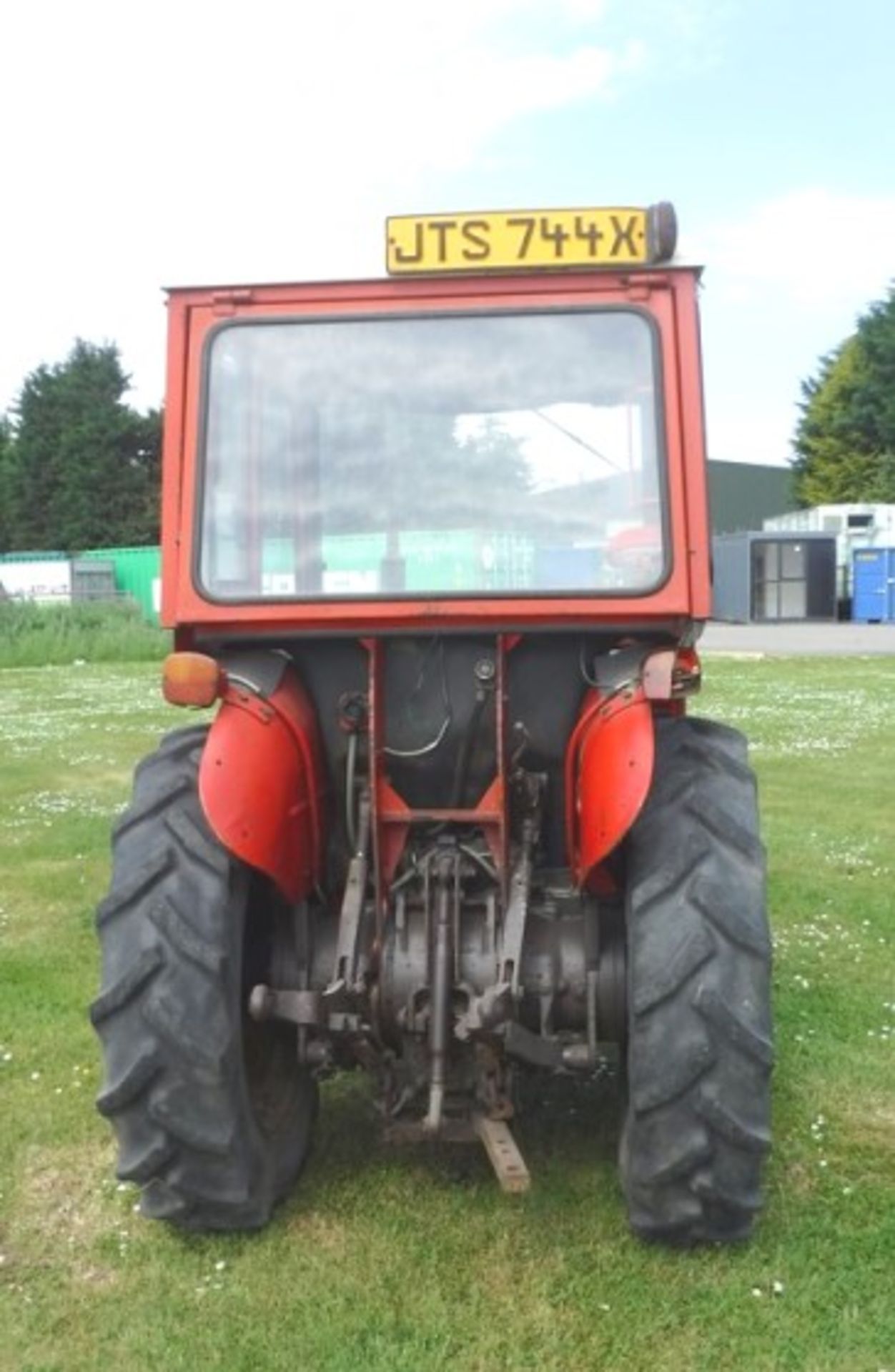 MASSY FERGUSON 1525 vine yard. Reg - JTS744X, 4886hrs (not verified) - Image 26 of 36