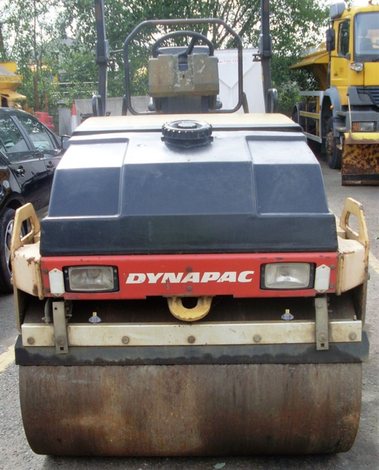 2002 DYNOPAC double drum roller. Service history. Reg No SL02 HSA. 2000hrs (not verified) - Image 3 of 14