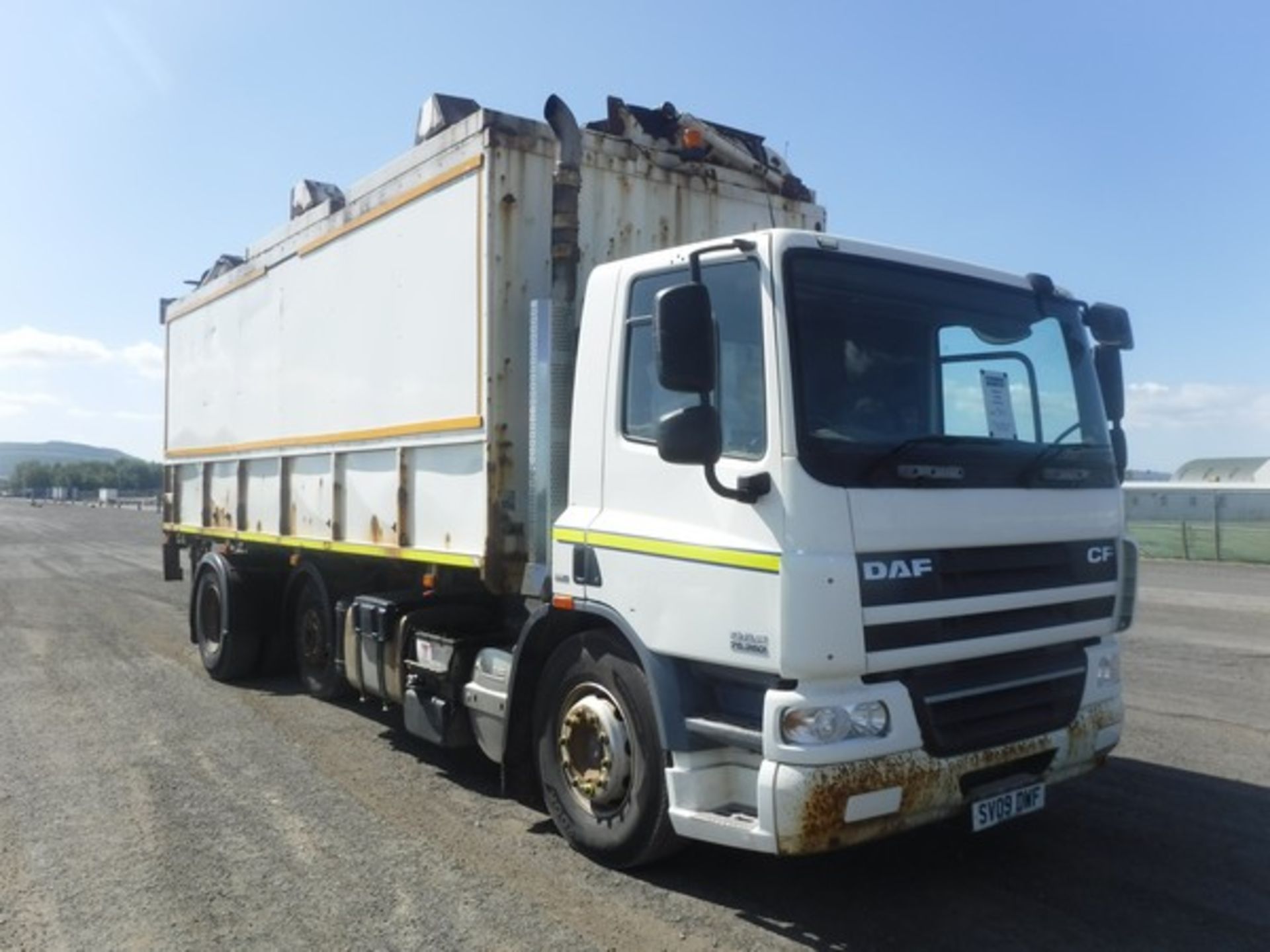 DAF TRUCKS CF - 9200cc - Image 19 of 25