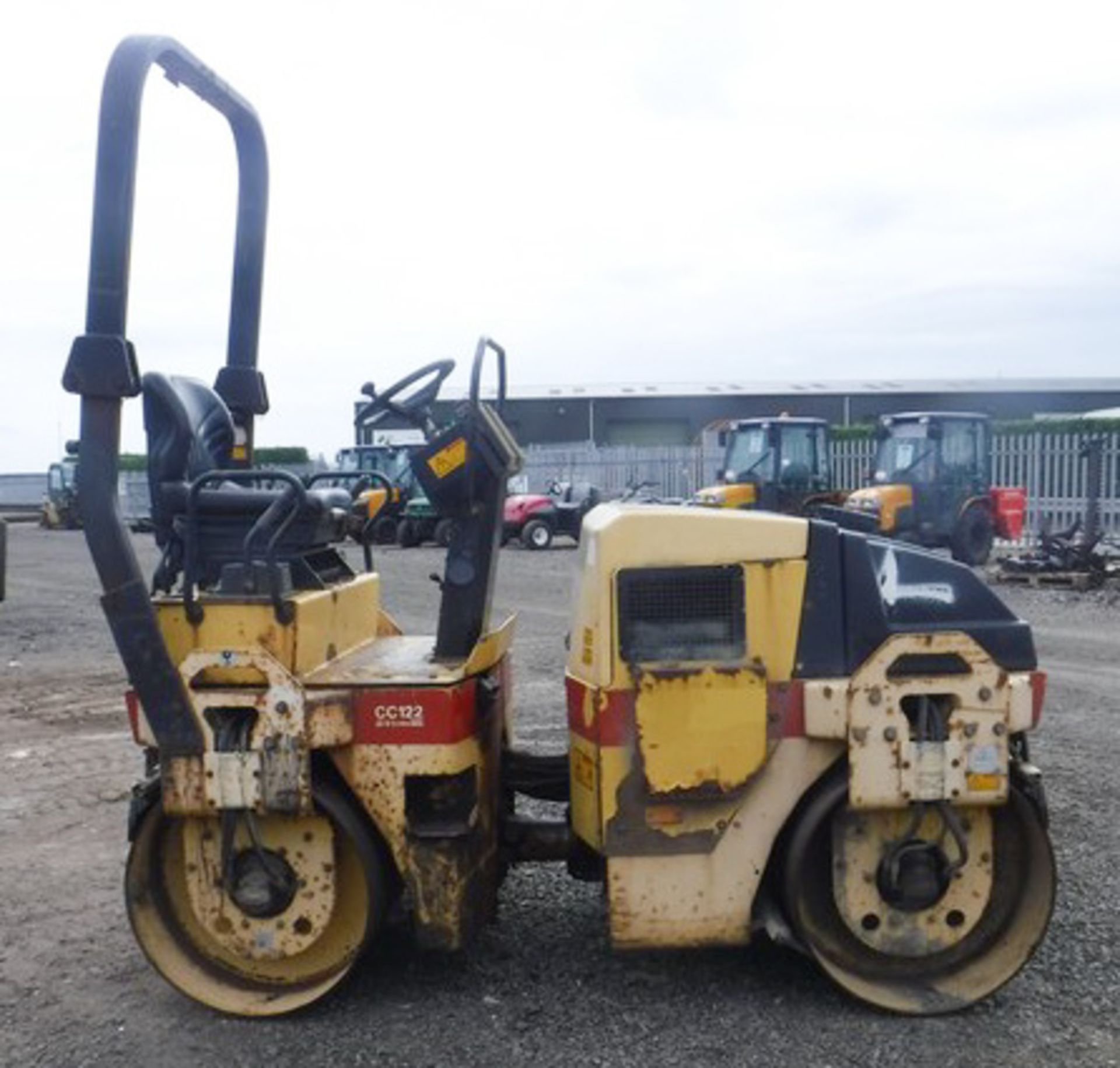 2002 DYNOPAC double drum roller. Service history. Reg No SL02 HSA. 2000hrs (not verified) - Image 9 of 14