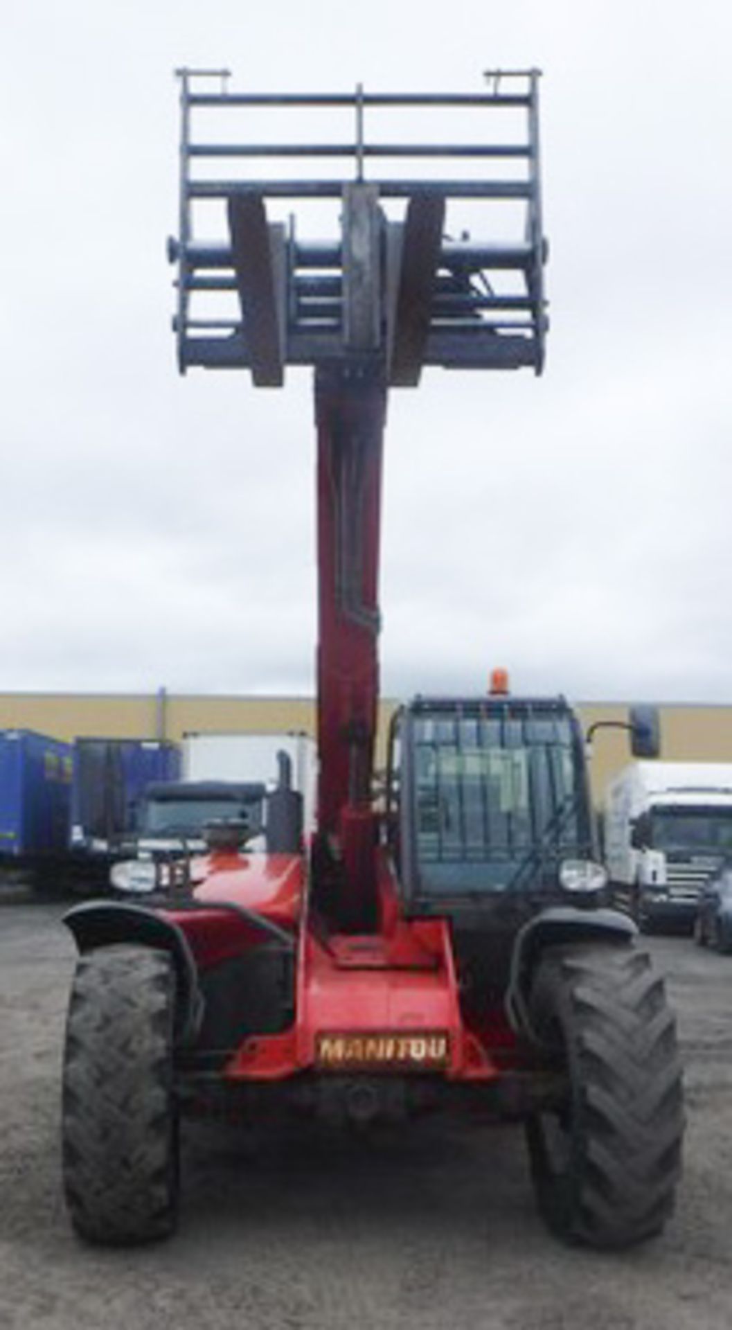 2011 MANITOU Model - MT732. Series E-E3. S/N 903104. 7mtrs. 2491hrs (not verified) - Image 8 of 15