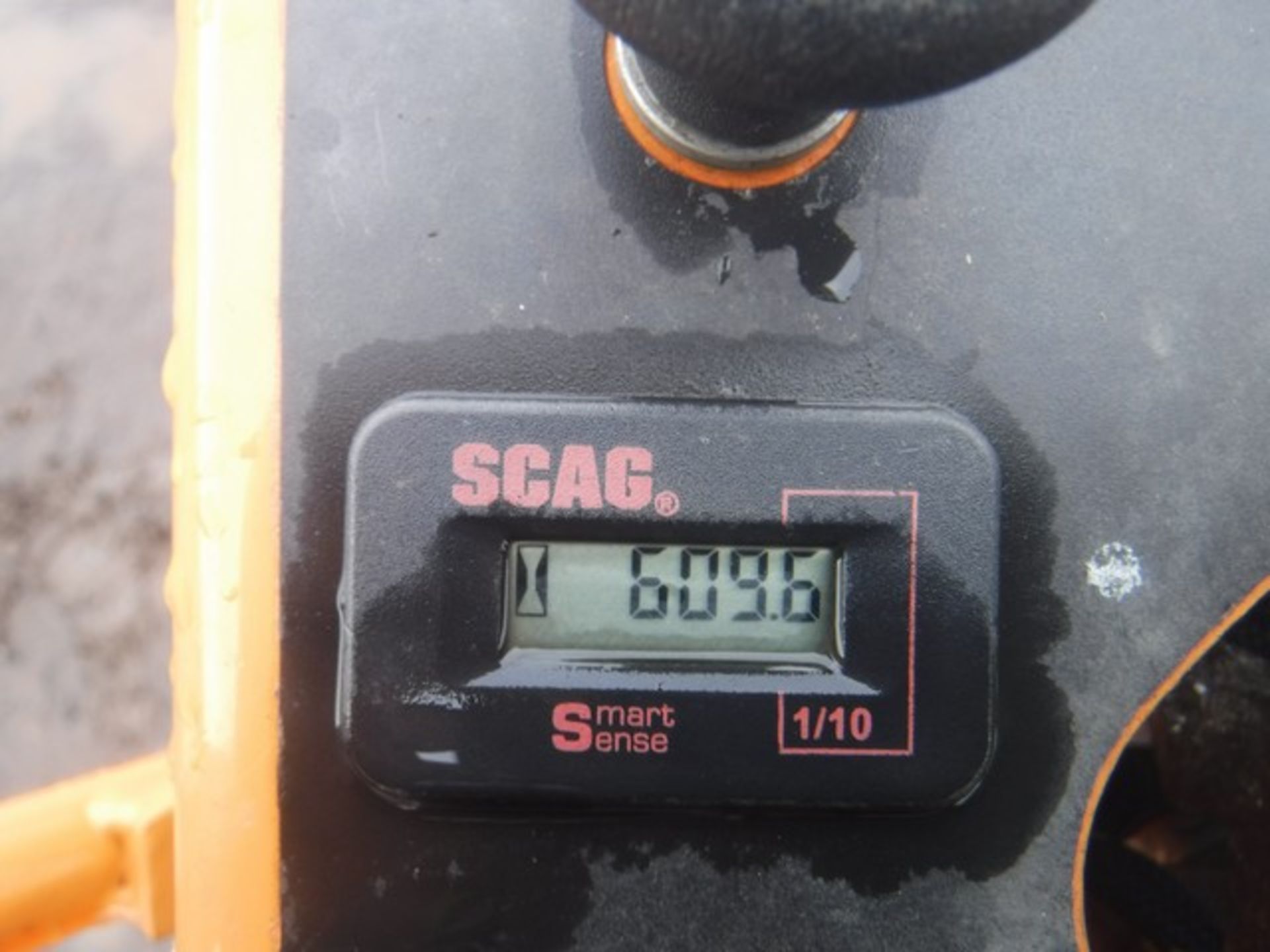 SCAG 36 Advantage - SWZV36A-6KAI walk behind industrial mower. S/N D4000214. 609hrs (not verified). - Image 7 of 8