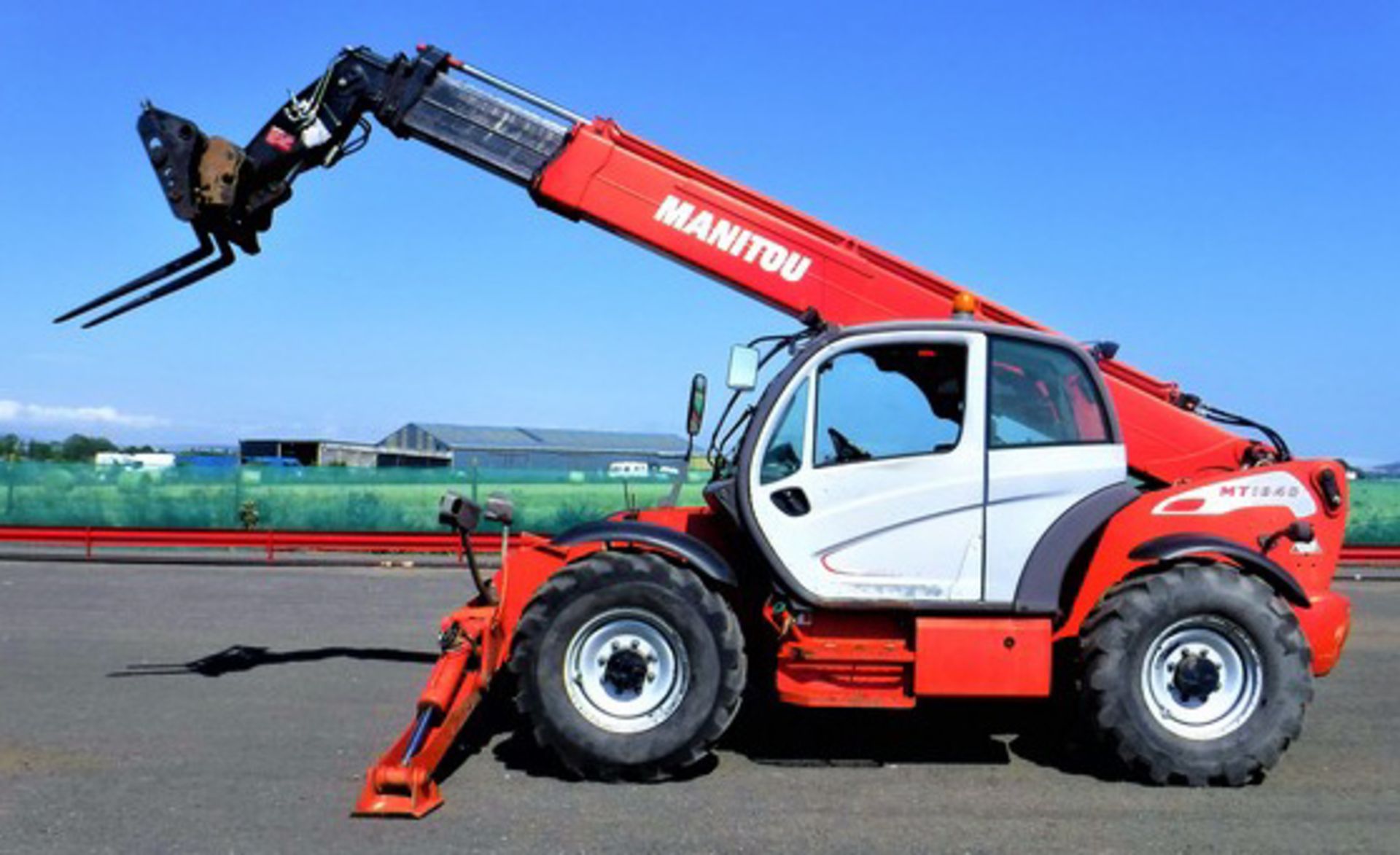 2009 MANITOU MT1840, Reg - SY59CFK. S/N - 258408. 4209 hrs (not verified). C/W set of forks - Image 2 of 13