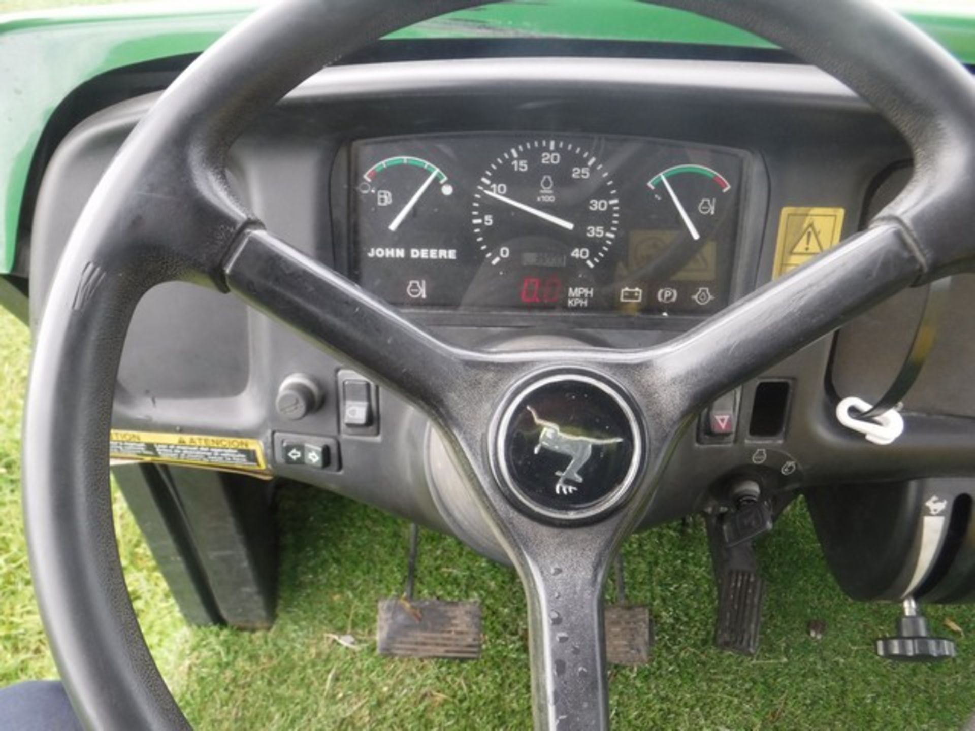 2006 JOHN DEERE Progator 2030 c/w tipping body, hydraulic top dresser & lift / detach frame. 3500hr - Bild 15 aus 20