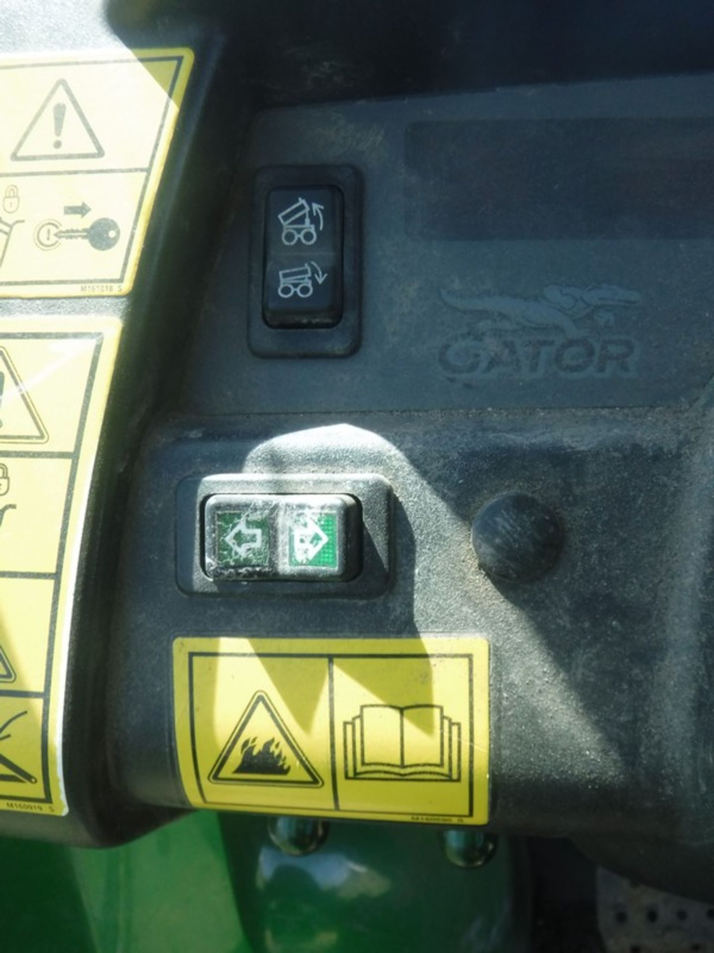 2012 JOHN DEERE 4 x 4 diesel gator Reg No SP12 BYD 1626hrs (not verified). - Bild 5 aus 15