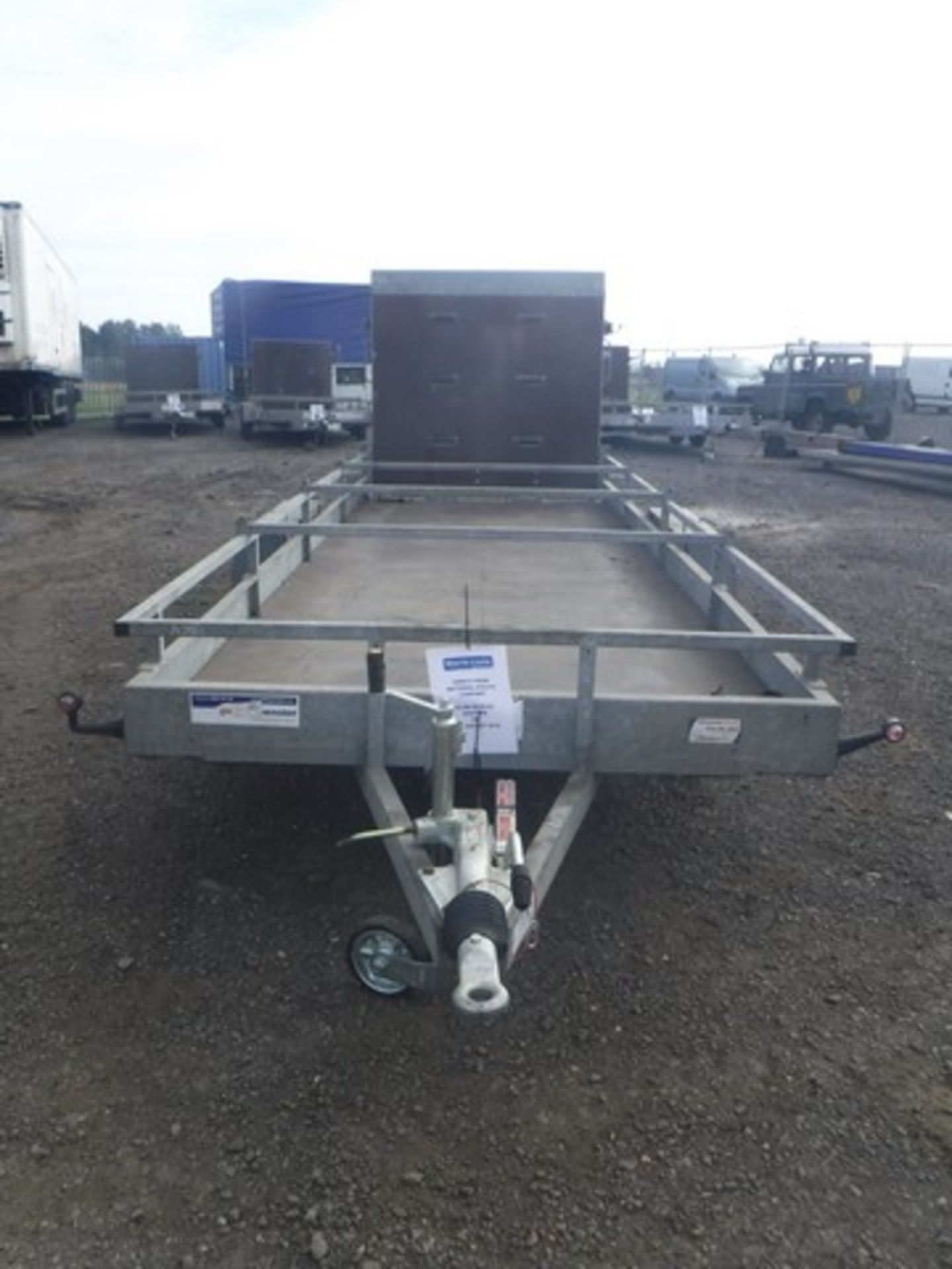 2003 INDESPENSION 18' X 6' twin axle trailer c/w 5' ramp. Max gross weight 2000kgs. VIN 076764. Asse - Image 3 of 10