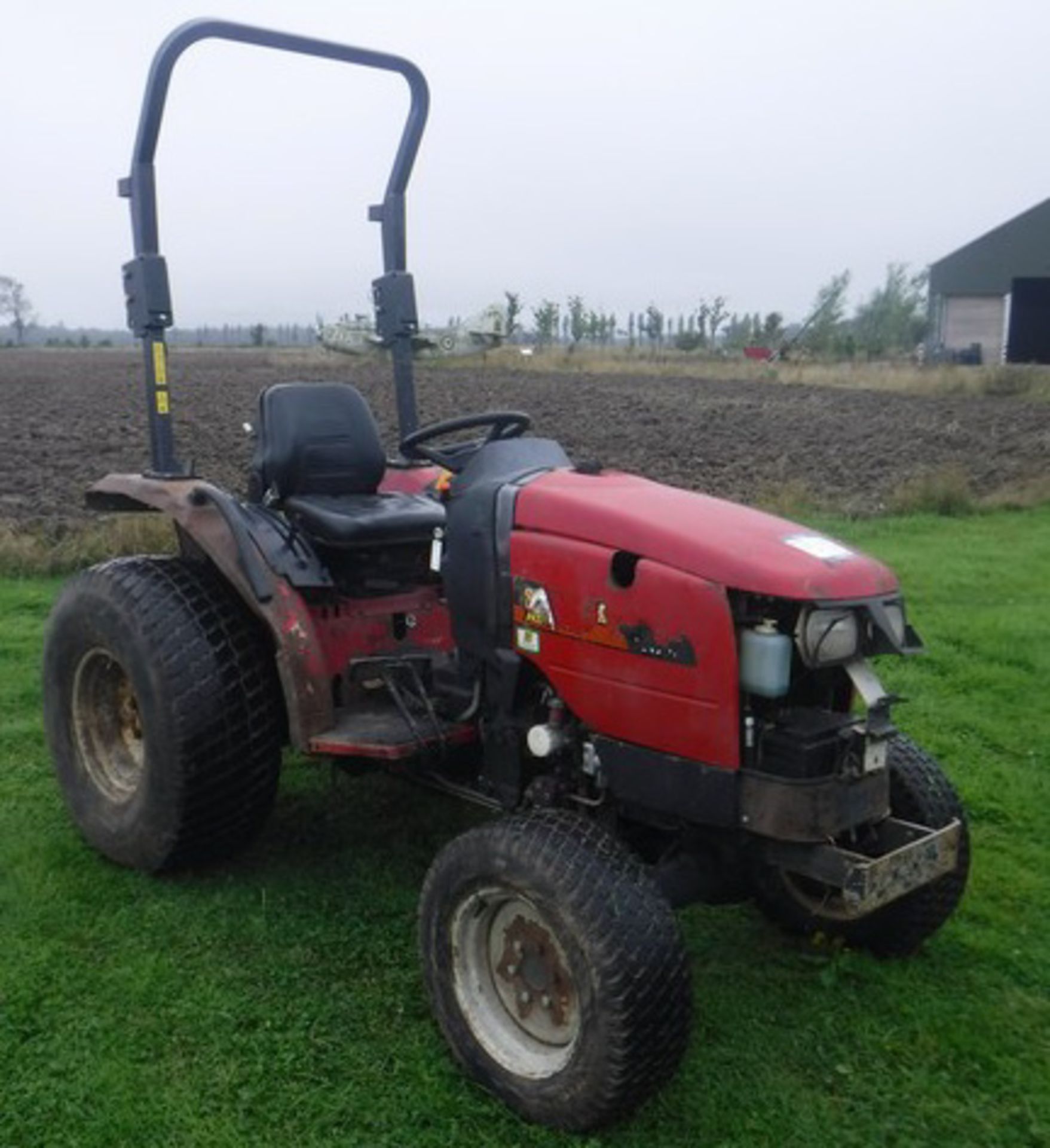 2011 SHIBAURA ST-333 compact tractor. S/N 21197, 2957hrs (not verified) - Image 3 of 10