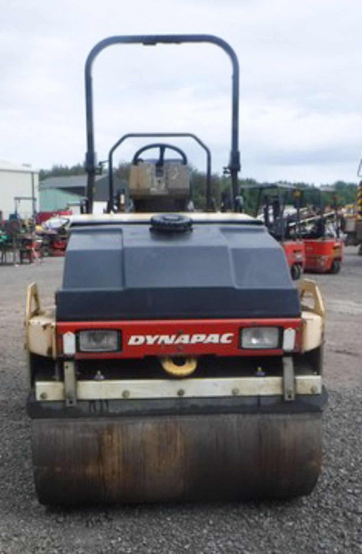 2002 DYNOPAC double drum roller. Service history. Reg No SL02 HSA. 2000hrs (not verified) - Image 8 of 14
