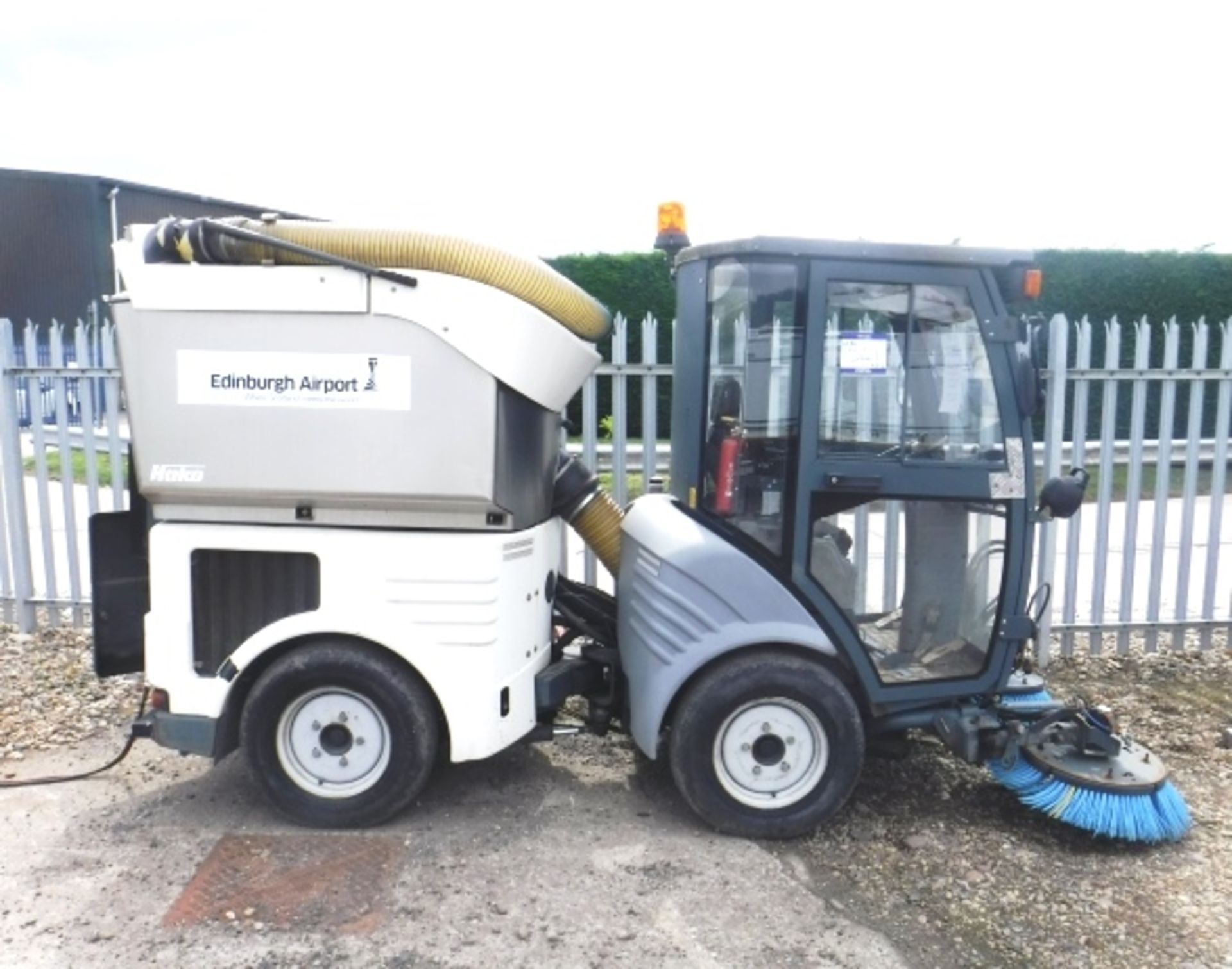 HAKO Citymaster 1200 road sweeper. CE Marked. - Image 2 of 10