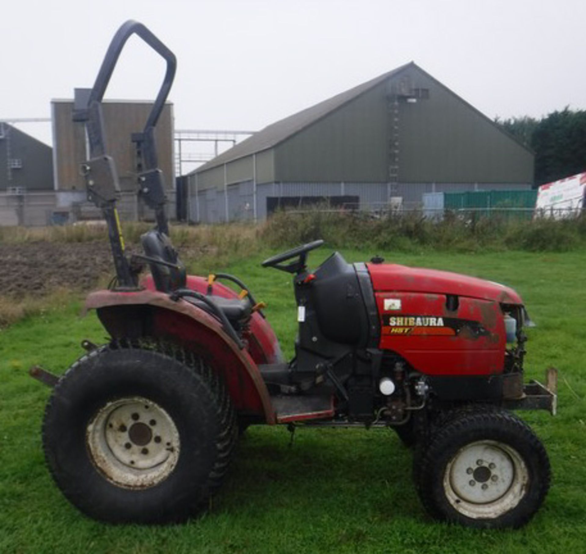 2011 SHIBAURA ST-333 compact tractor. S/N21193, 1915hrs (not verified) - Image 4 of 11