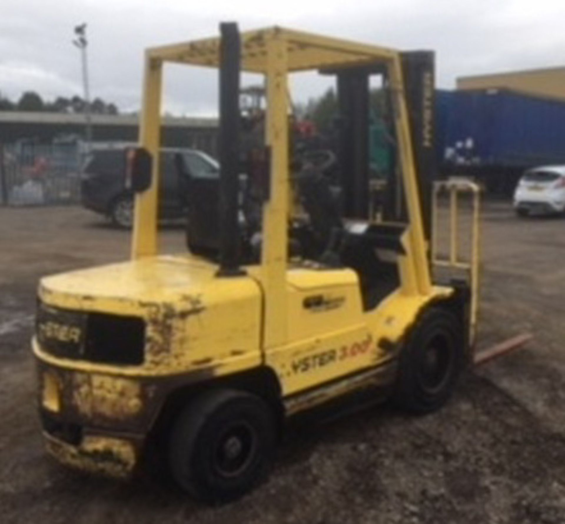 1999 HYSTER 3.00 Diesel forklift with triple mast & side shift. S/N H177B14901W. 10941hrs (not verif - Image 6 of 12