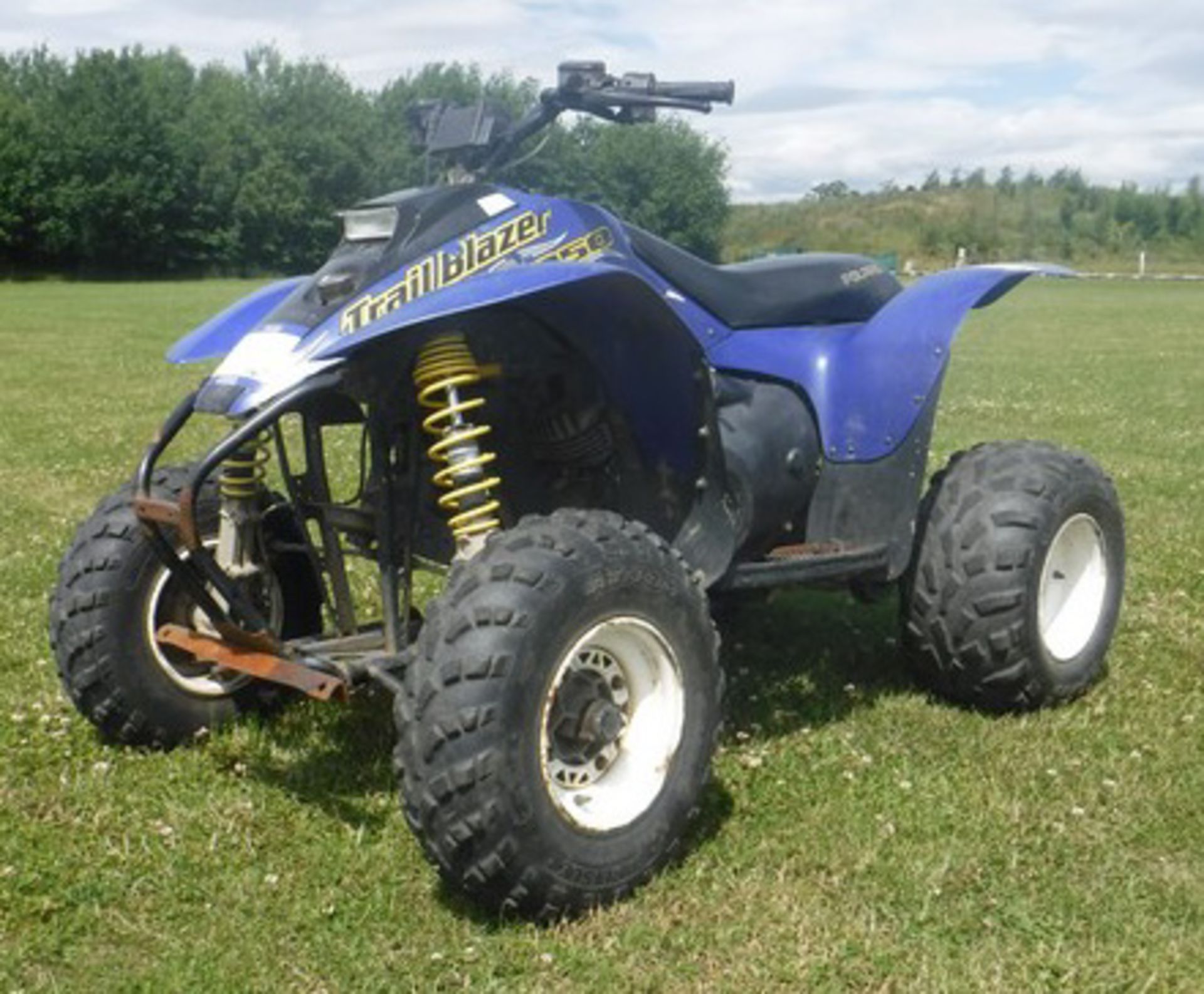 POLARIS Trailblazer 250 quad. VIN - 8223C342521610 starter & batteries fitted