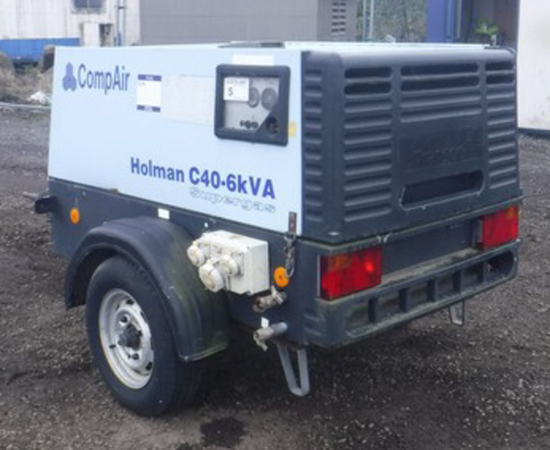 2000 COMPAIR DLT040 compressor. Model - Holman C40-6kVA Supergas. 677hrs (not verified). Asset - T25 - Image 5 of 11