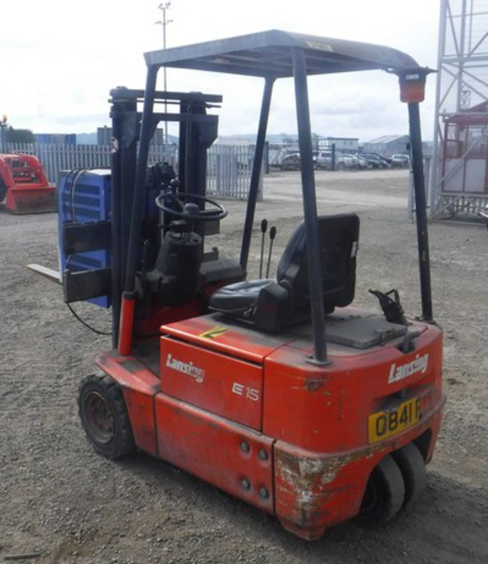 1993 LANSING LINDE E15 1.5 electric forklift (24v). S/N 324D02118015. 455hrs (not verified). C/W chl - Bild 13 aus 15