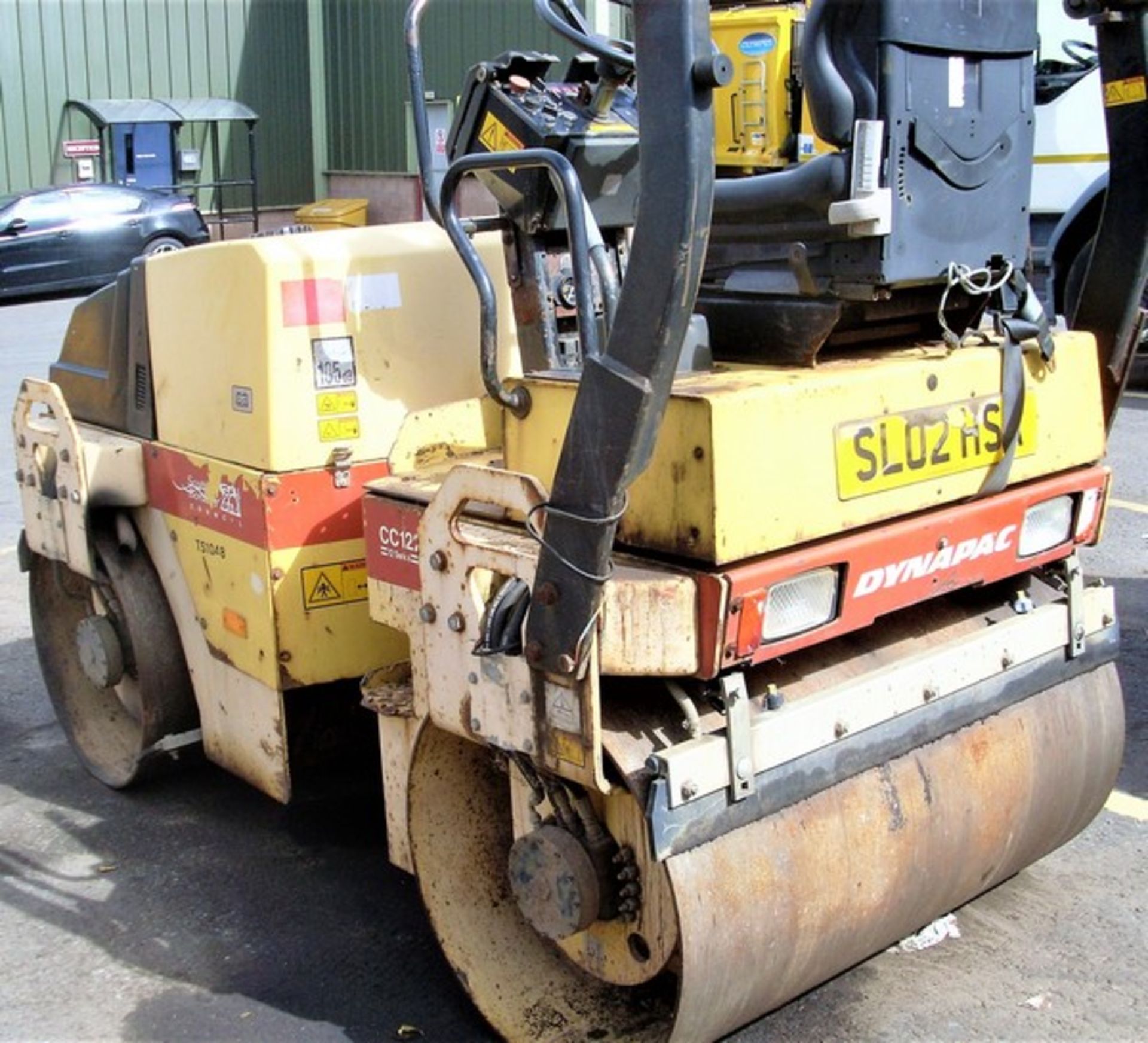 2002 DYNOPAC double drum roller. Service history. Reg No SL02 HSA. 2000hrs (not verified) - Image 2 of 14