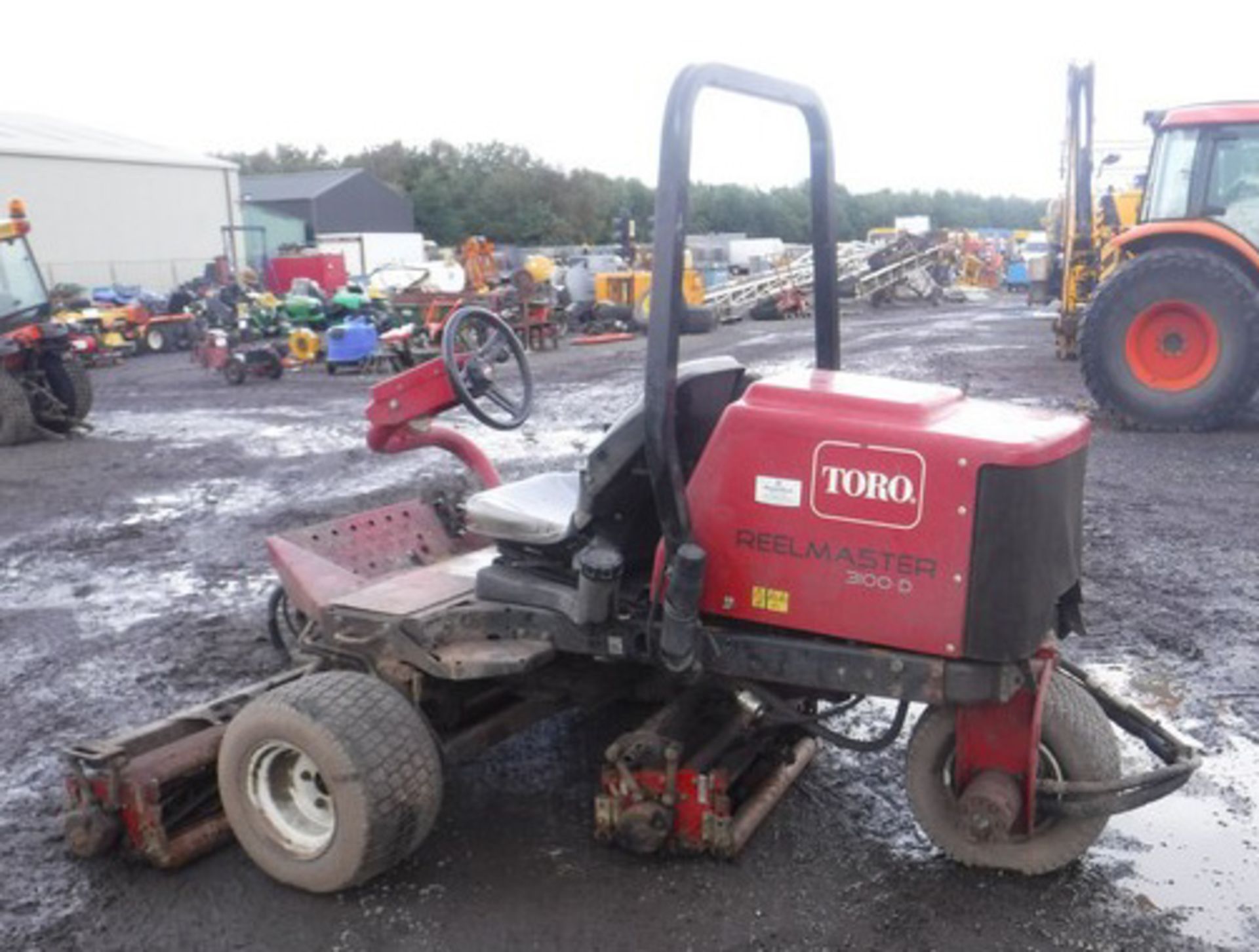 2007 TORO Reelmaster 3100D ride on lawn mower. S/N 03206-270001370. 3086hrs (not verified). Asset - - Bild 11 aus 13