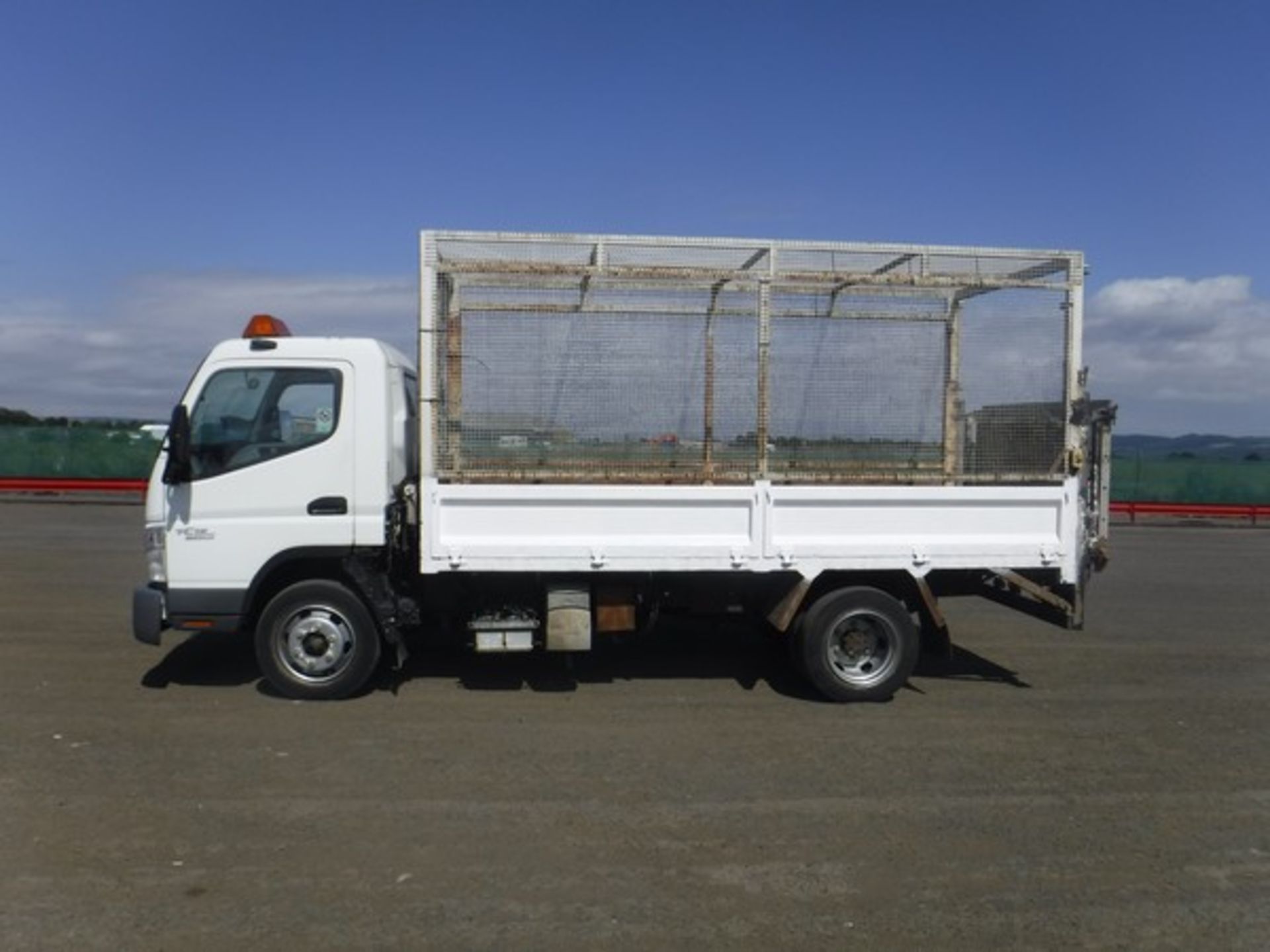 MITSUBISHI FUSO CANTER - 4950cc - Image 16 of 17