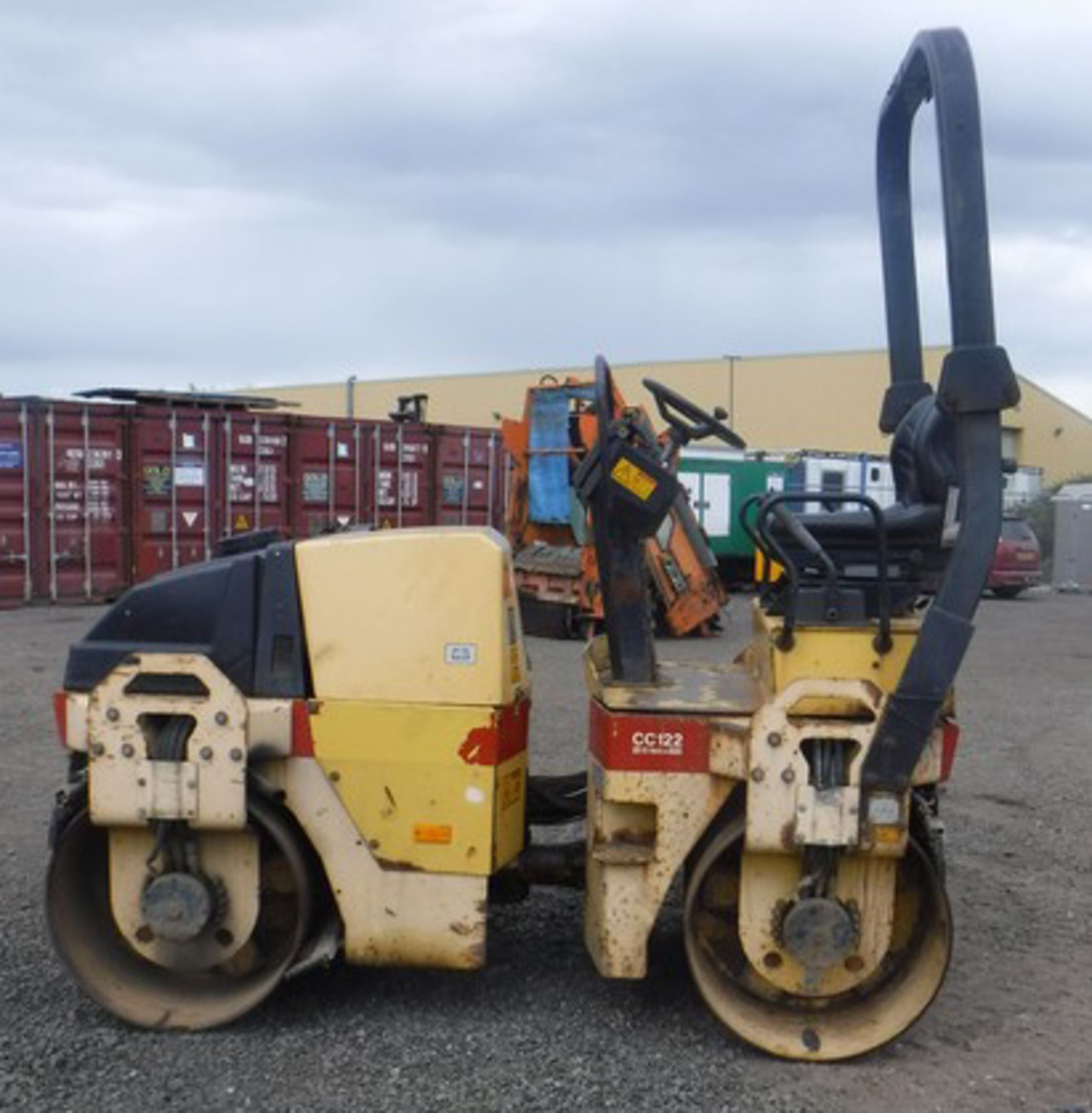2002 DYNOPAC double drum roller. Service history. Reg No SL02 HSA. 2000hrs (not verified) - Image 13 of 14