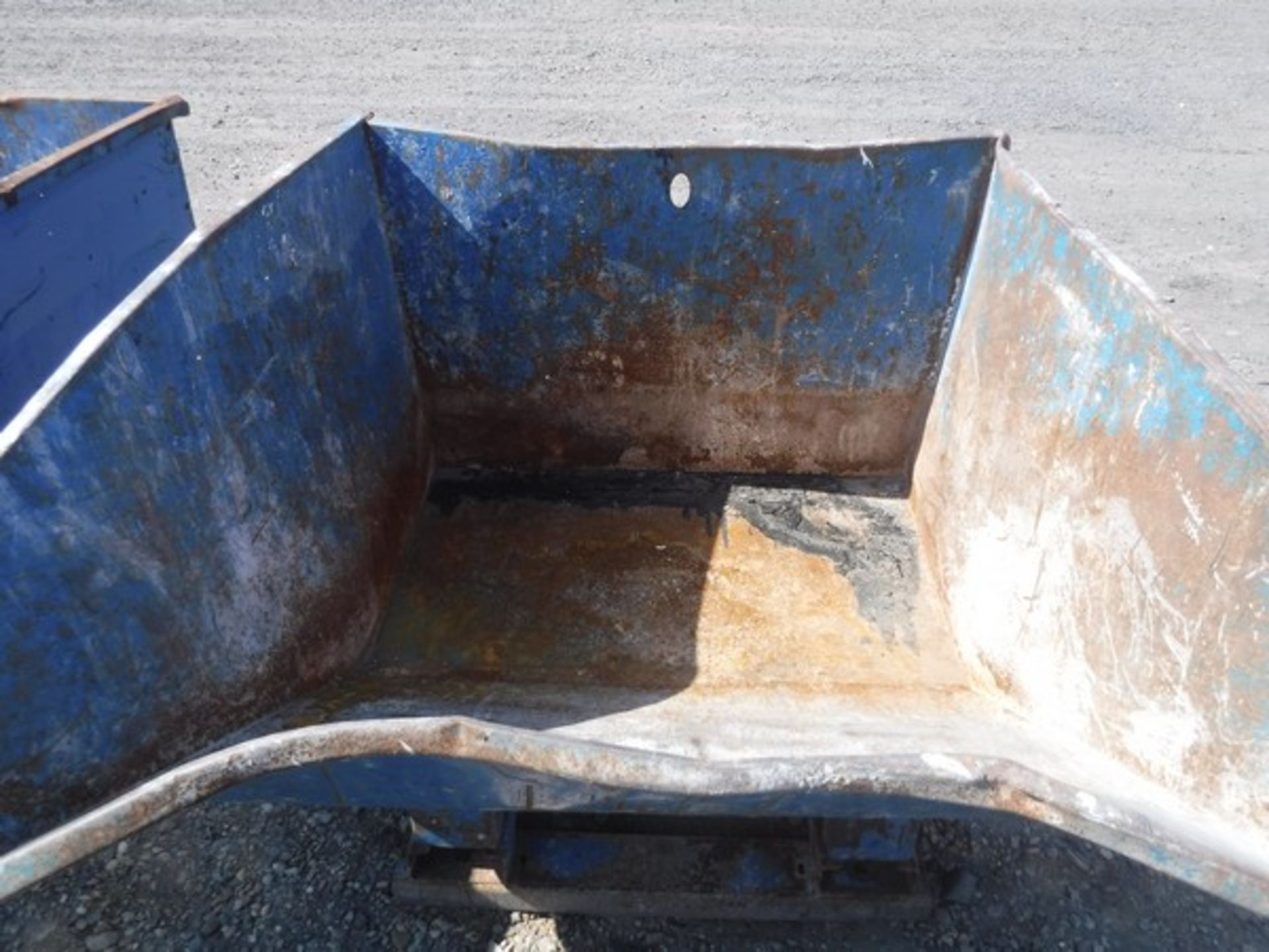 2015 CONQUIP FA800C01200. tipping skip. S/N CQ45588. Capacity 1200 ltrs. Weight 180kgs - Bild 4 aus 5