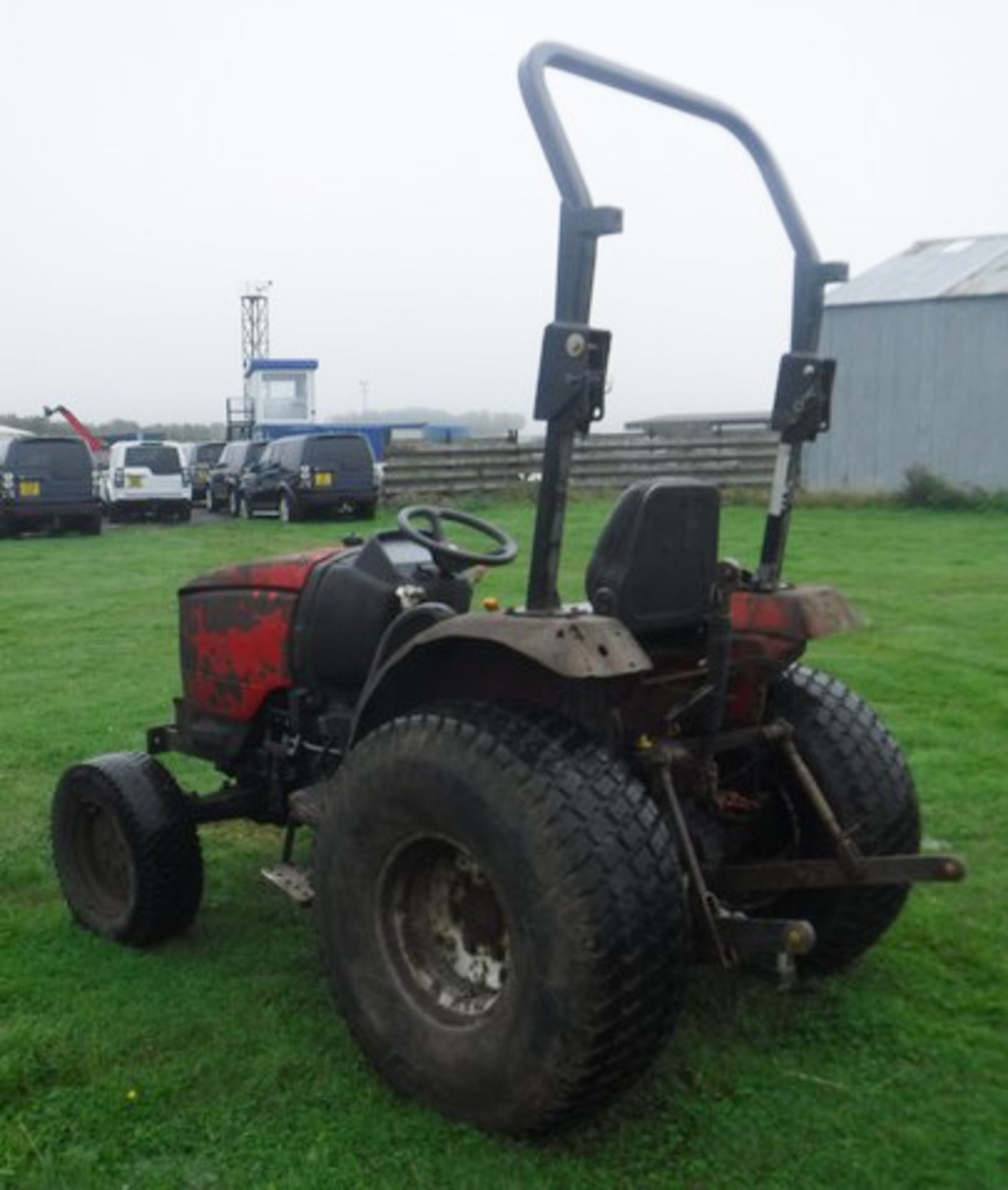 2011 SHIBAURA ST-333 compact tractor. S/N 21108, 2317hrs (not verified) - Bild 7 aus 12