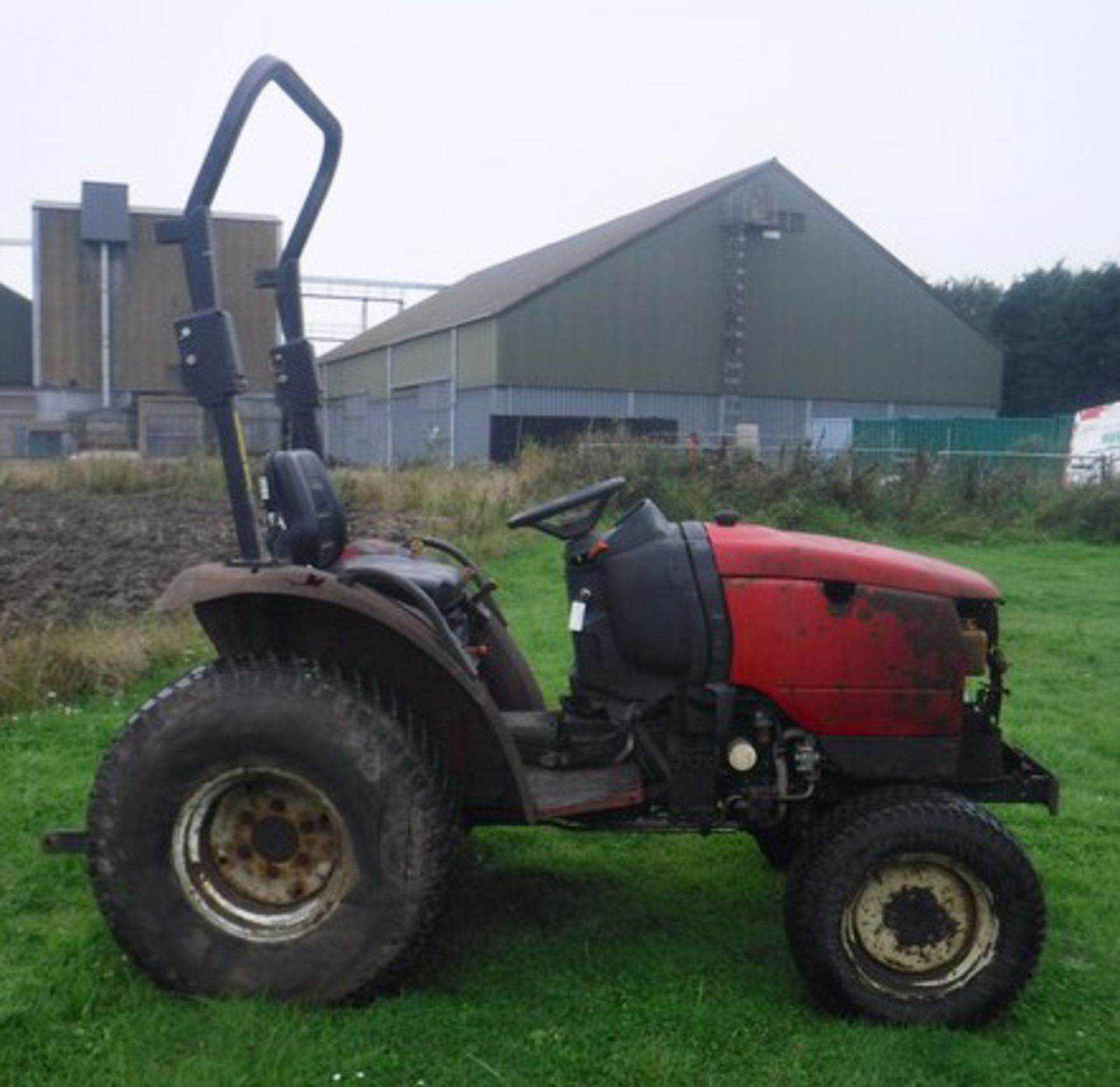 2010 SHIBAURA ST-333 compact tractor. S/N 21131, 2147hrs (not verified) - Bild 4 aus 12